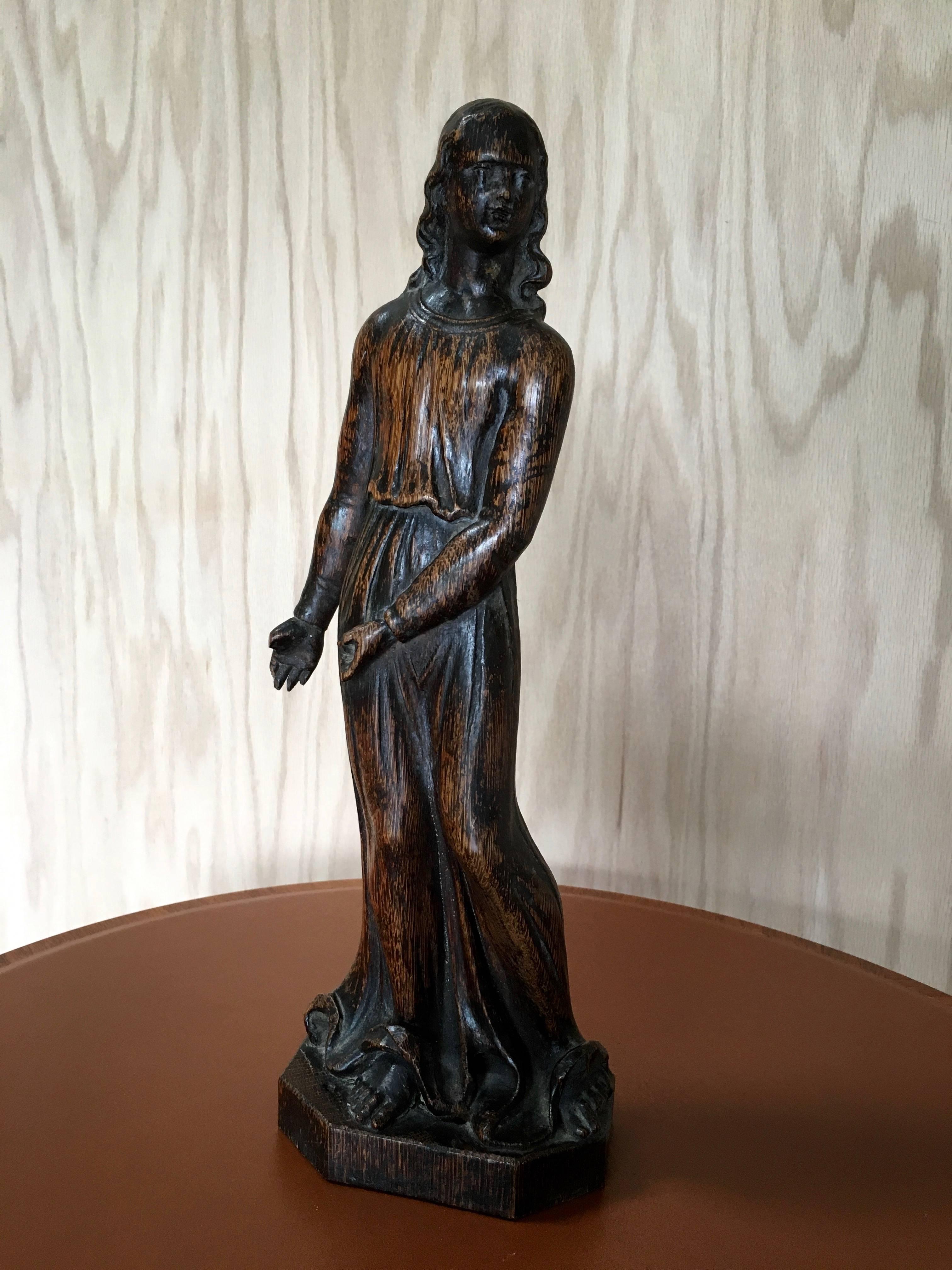 Wood 19th Century Hand¬-Carved Statue of a Woman For Sale