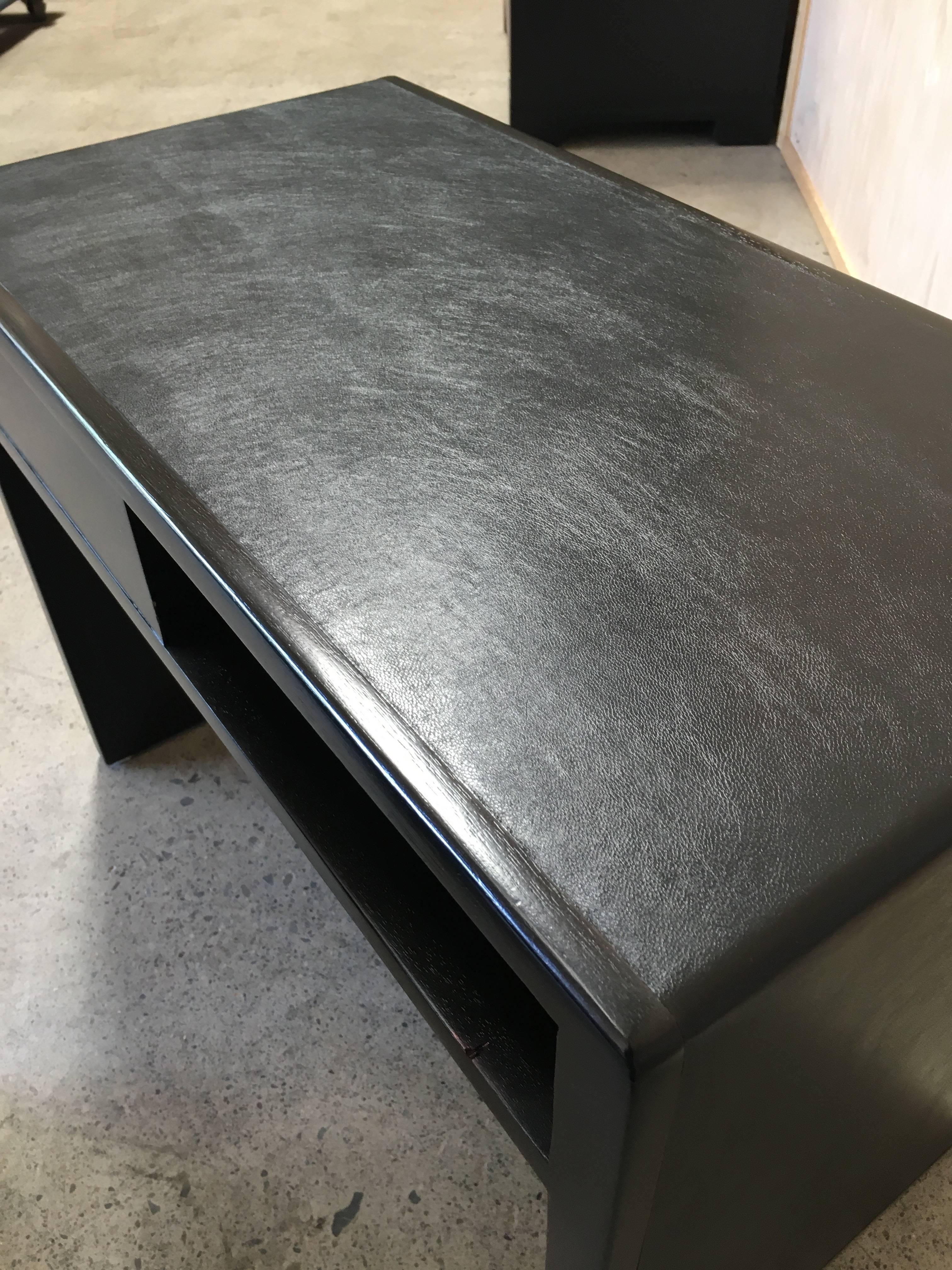 Edward Wormley for Dunbar End Tables with Black Leather In Good Condition In Denton, TX