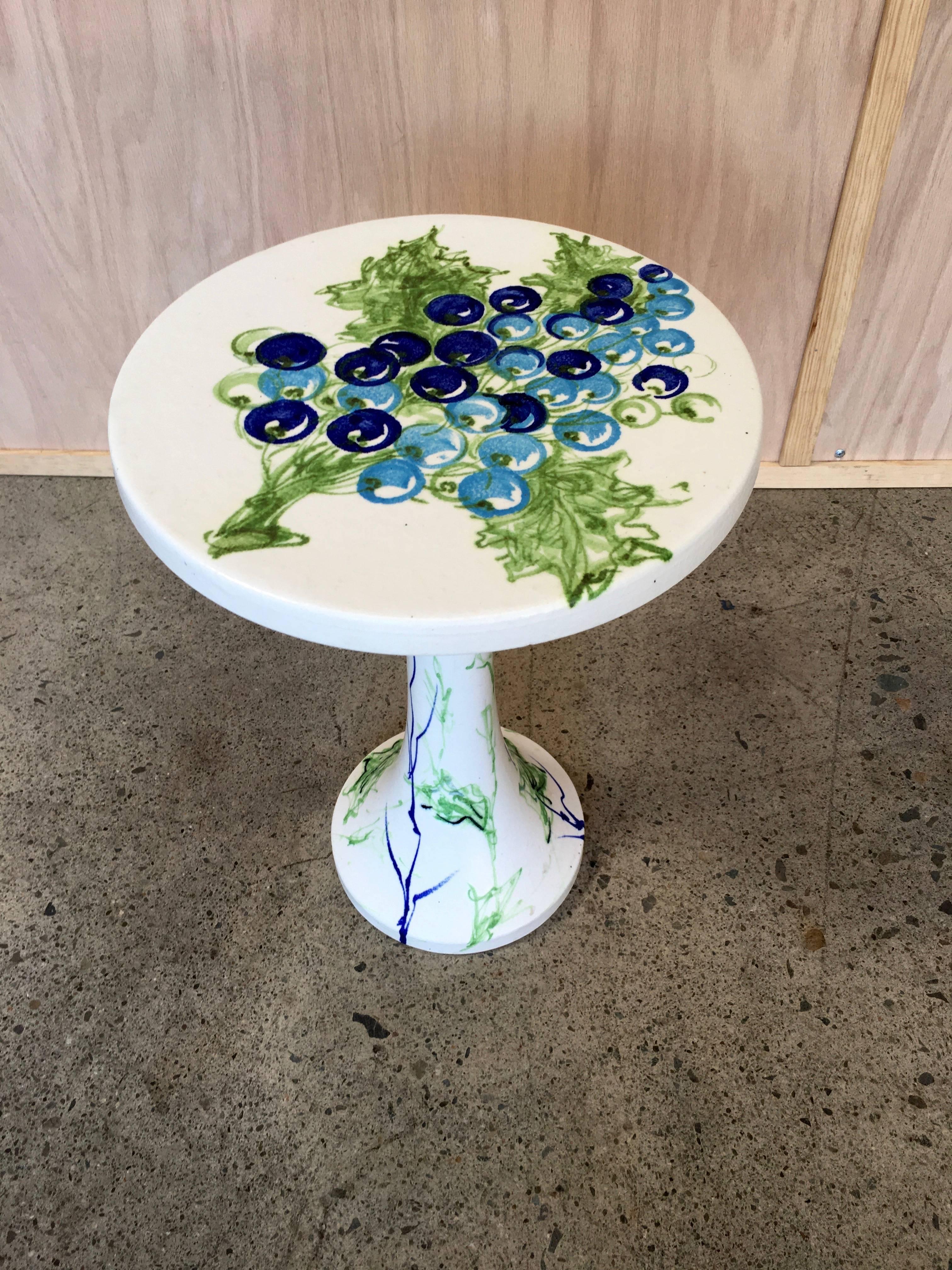 Raymor Ceramic Wine Table with Grapevine Decoration In Good Condition For Sale In Denton, TX