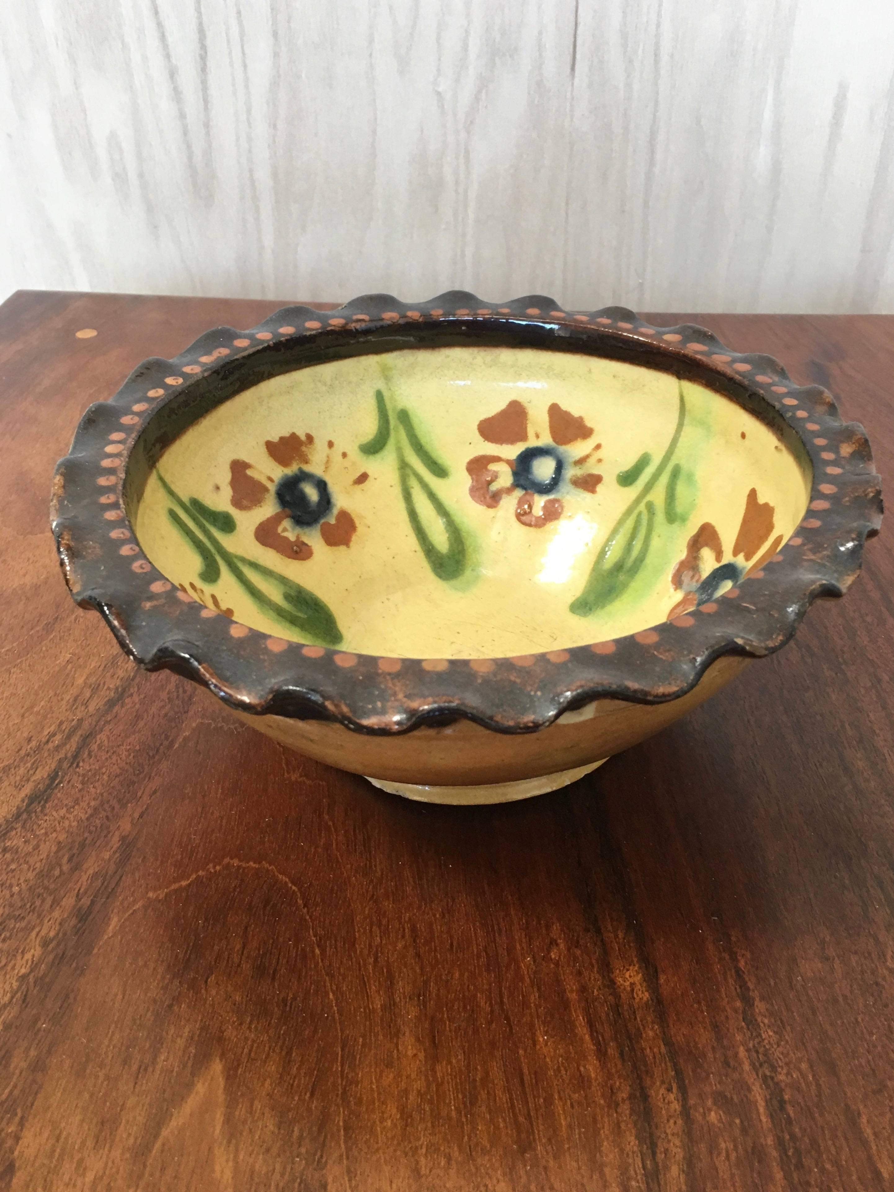 19th Century French Jaspe Bowl Hand-Painted with Floral Motive For Sale 1