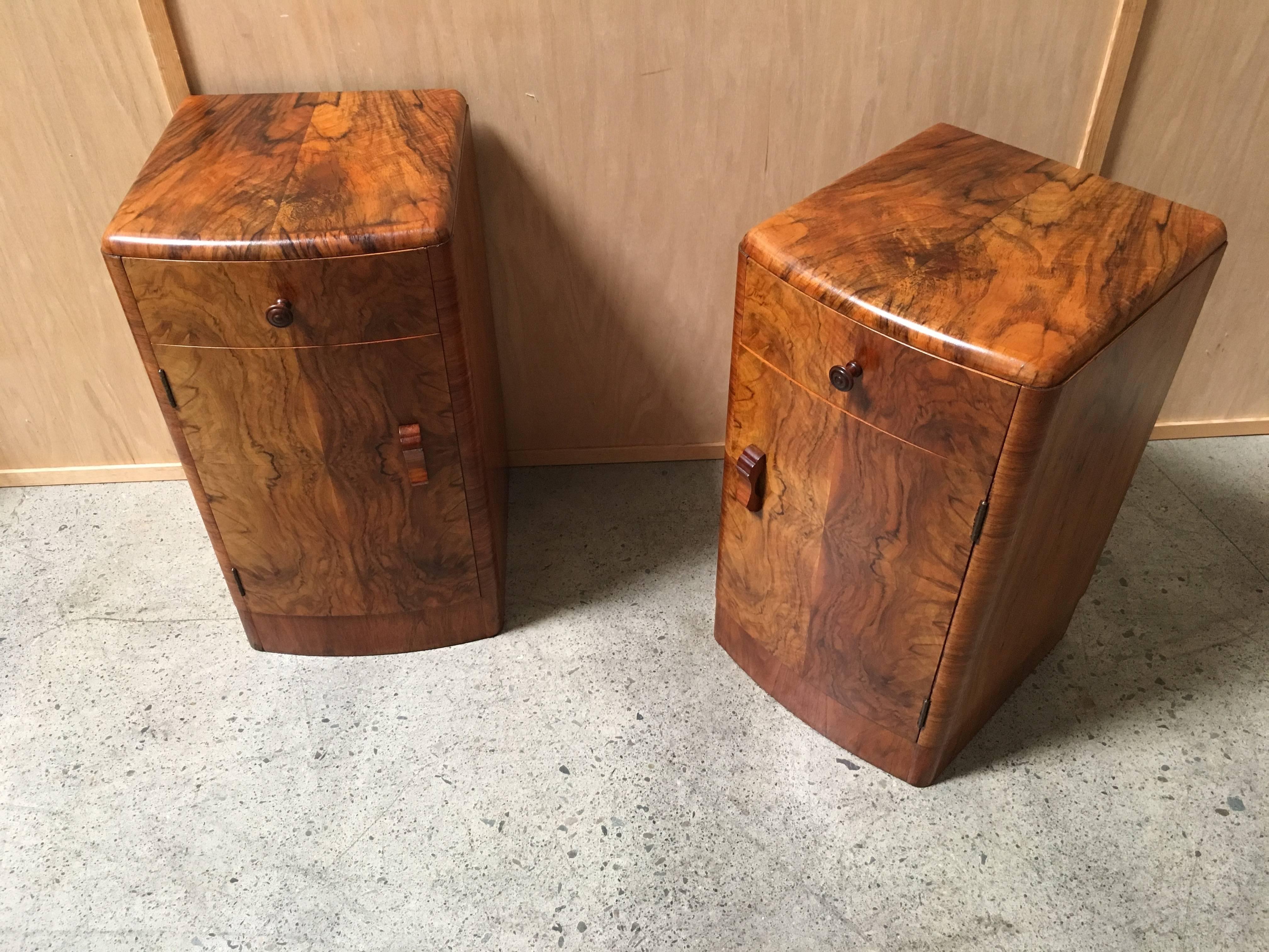 Pair of 20th Century Burl Wood Modernist Nightstands 3