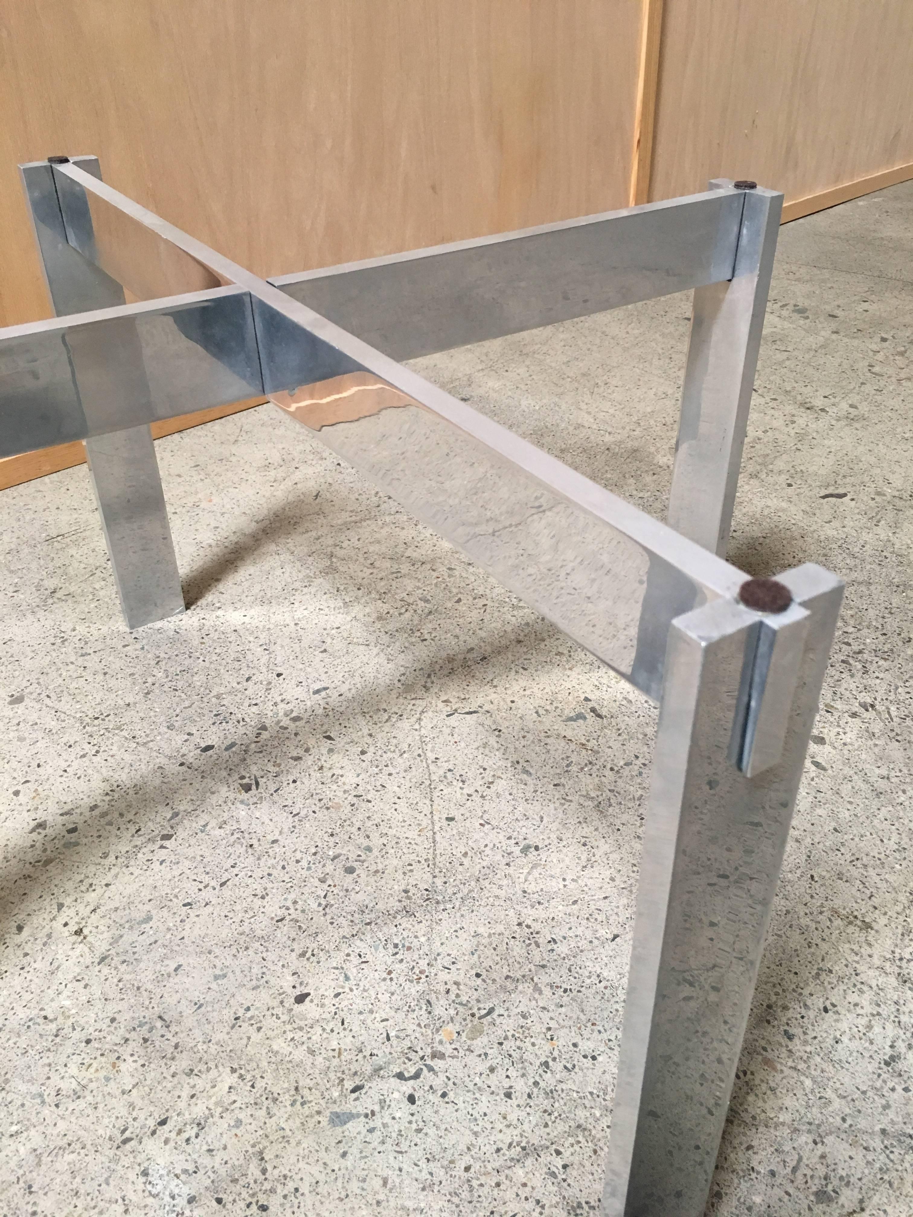 Aluminium Table d'appoint à base en forme de X Paul Mayen pour Habitat en vente