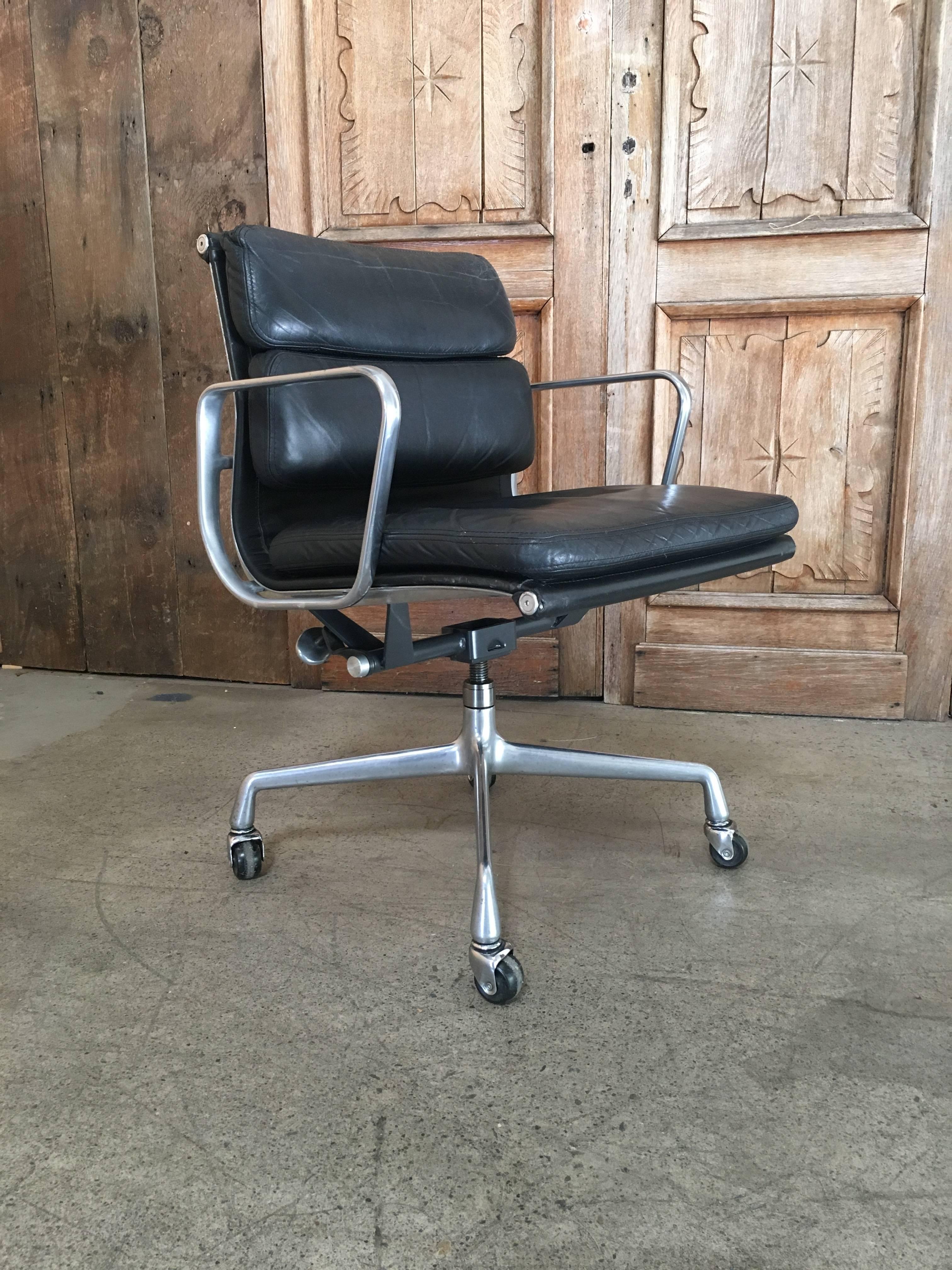Mid-Century Modern Set of Six Eames for Herman Miller Black Soft Pad Management Chairs