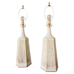 Lampade da tavolo in stile moderno organico degli anni ’70, in gres e ottone, di Peter Swanson