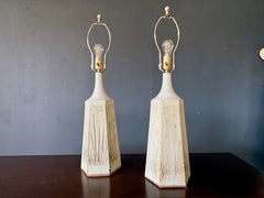 Lampade da tavolo in stile moderno organico degli anni ’70, in gres e ottone, di Peter Swanson