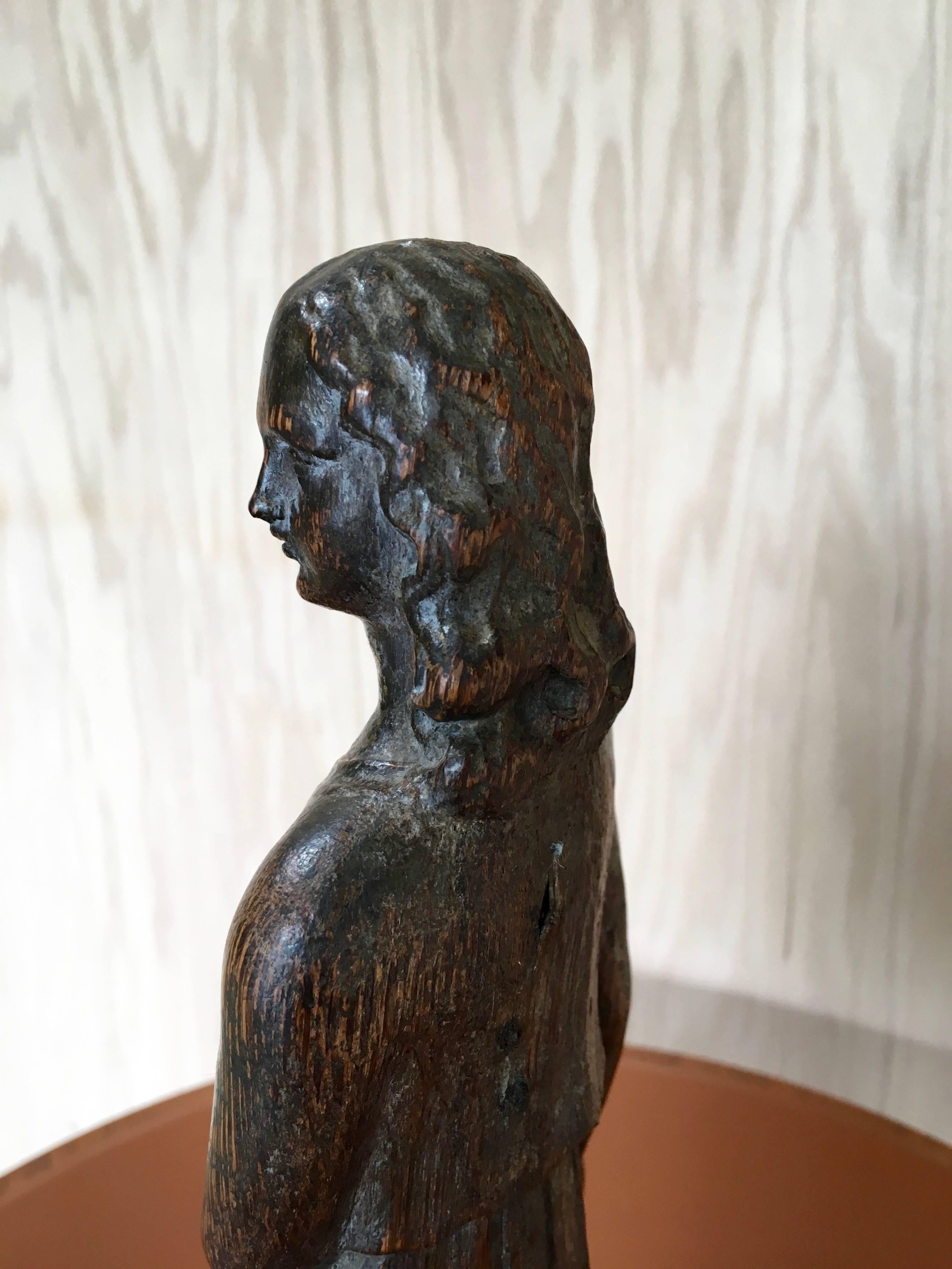 19th Century Hand¬-Carved Statue of a Woman For Sale 3