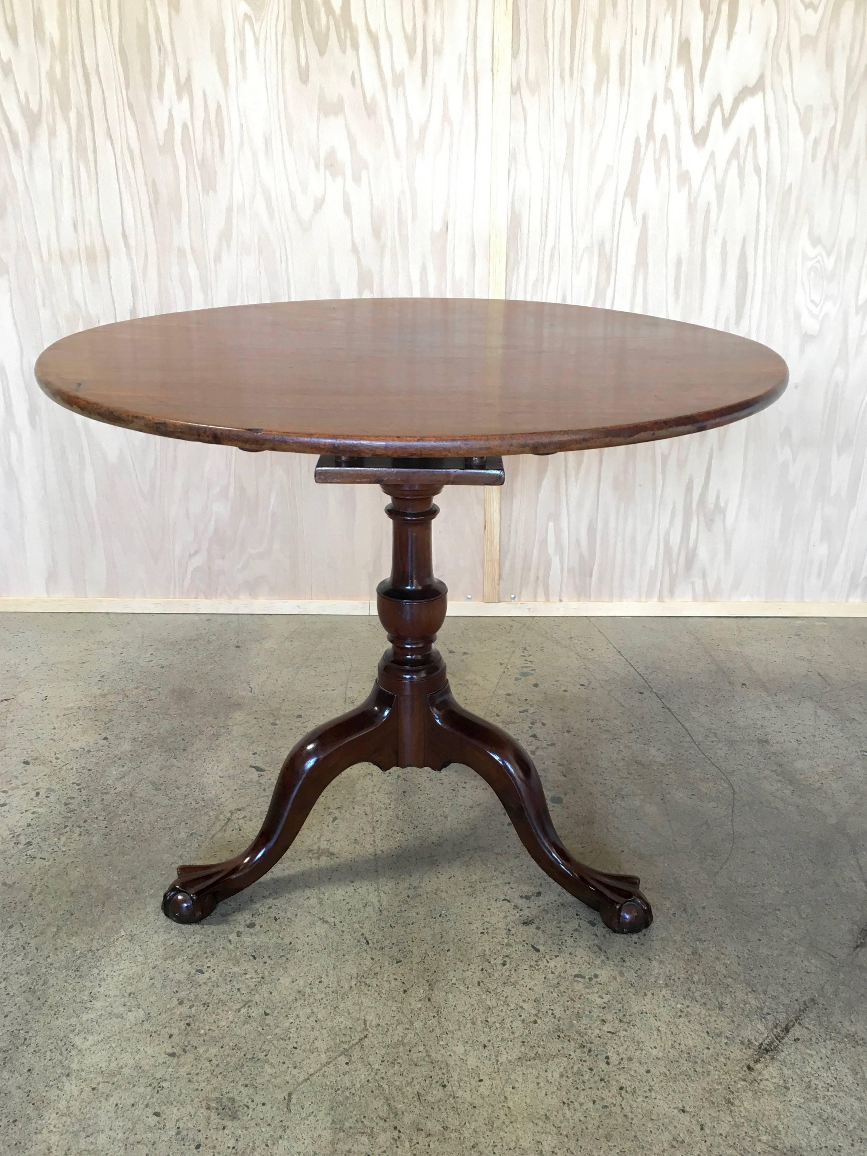  Antique 18th century Chippendale tilt-top table in Mahogany with bird cage and original spider bracket at the bottom. Refinished in the last 30 years.