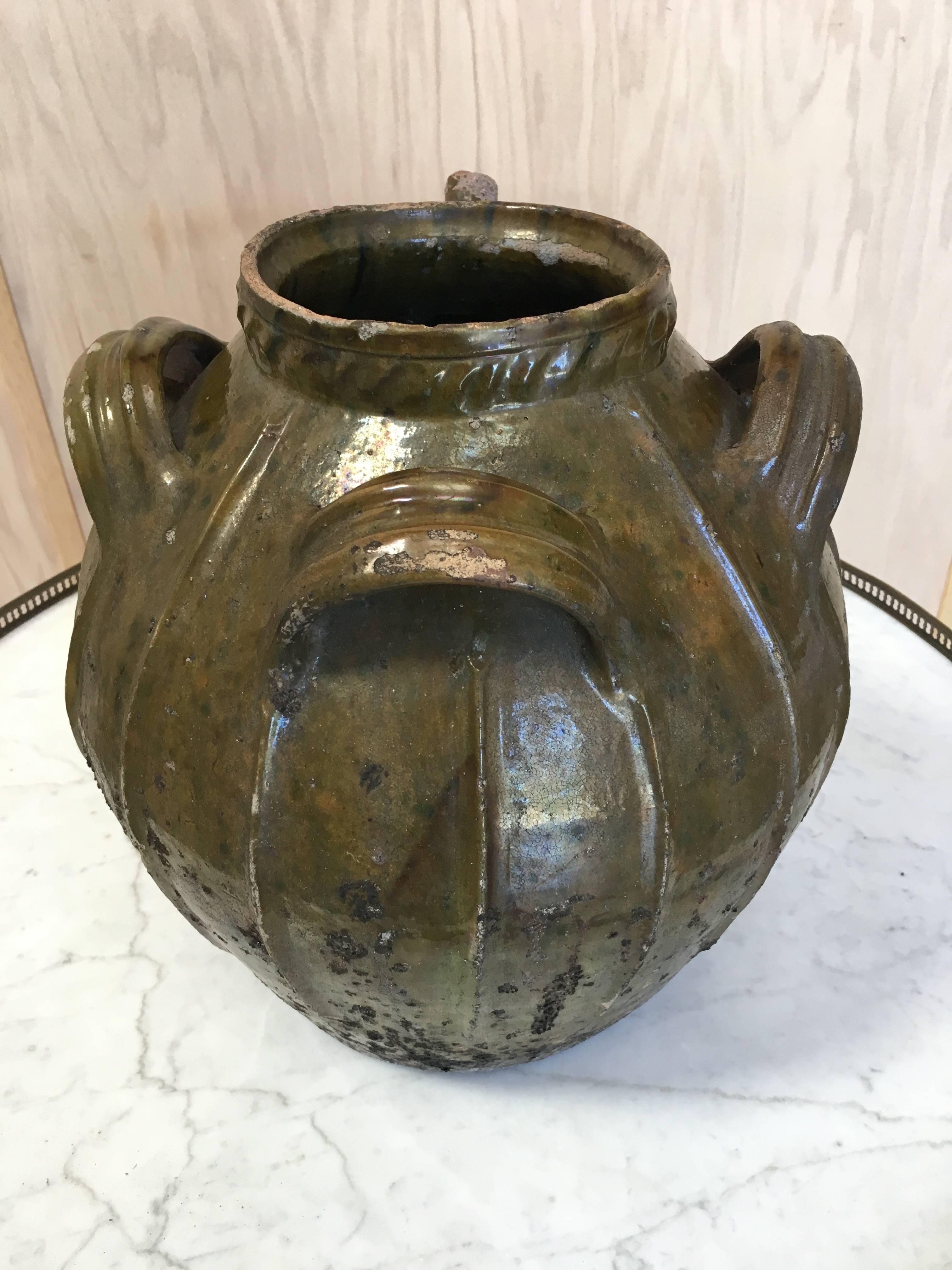 Vase à huile en terre cuite du 19ème siècle en vente 4