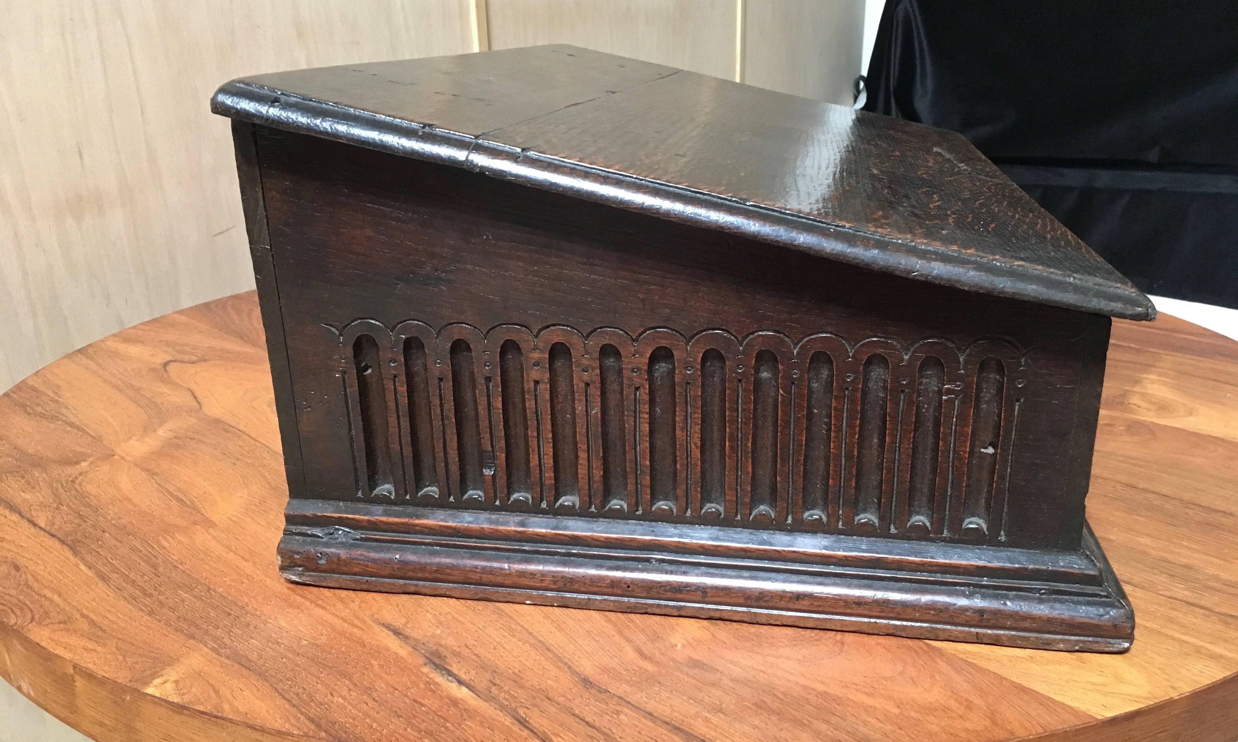 18th Century Bible Box MOVING SALE! In Good Condition In Denton, TX