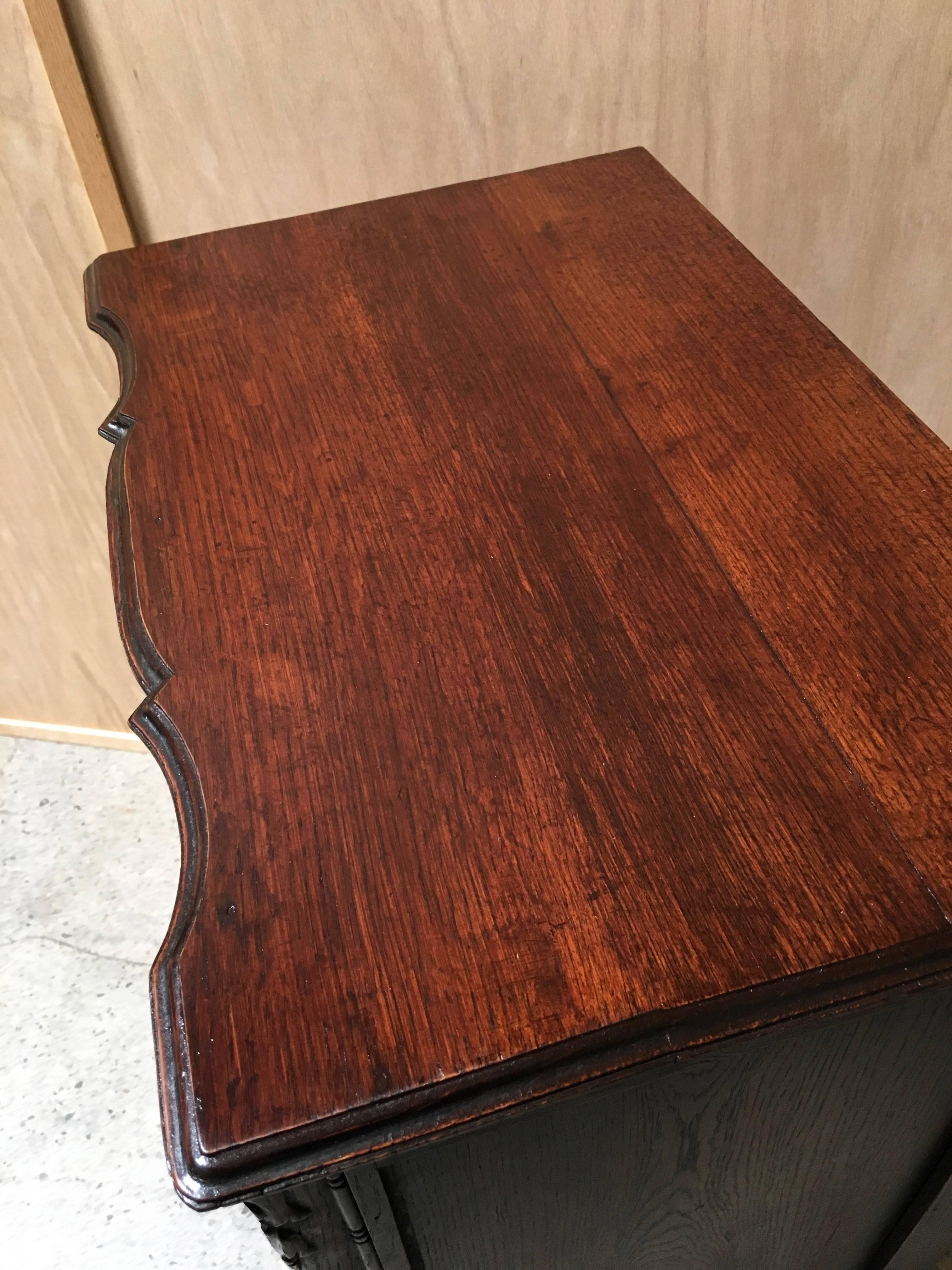 Petite Rustic Dresser with Panier de Fleur Panels 2