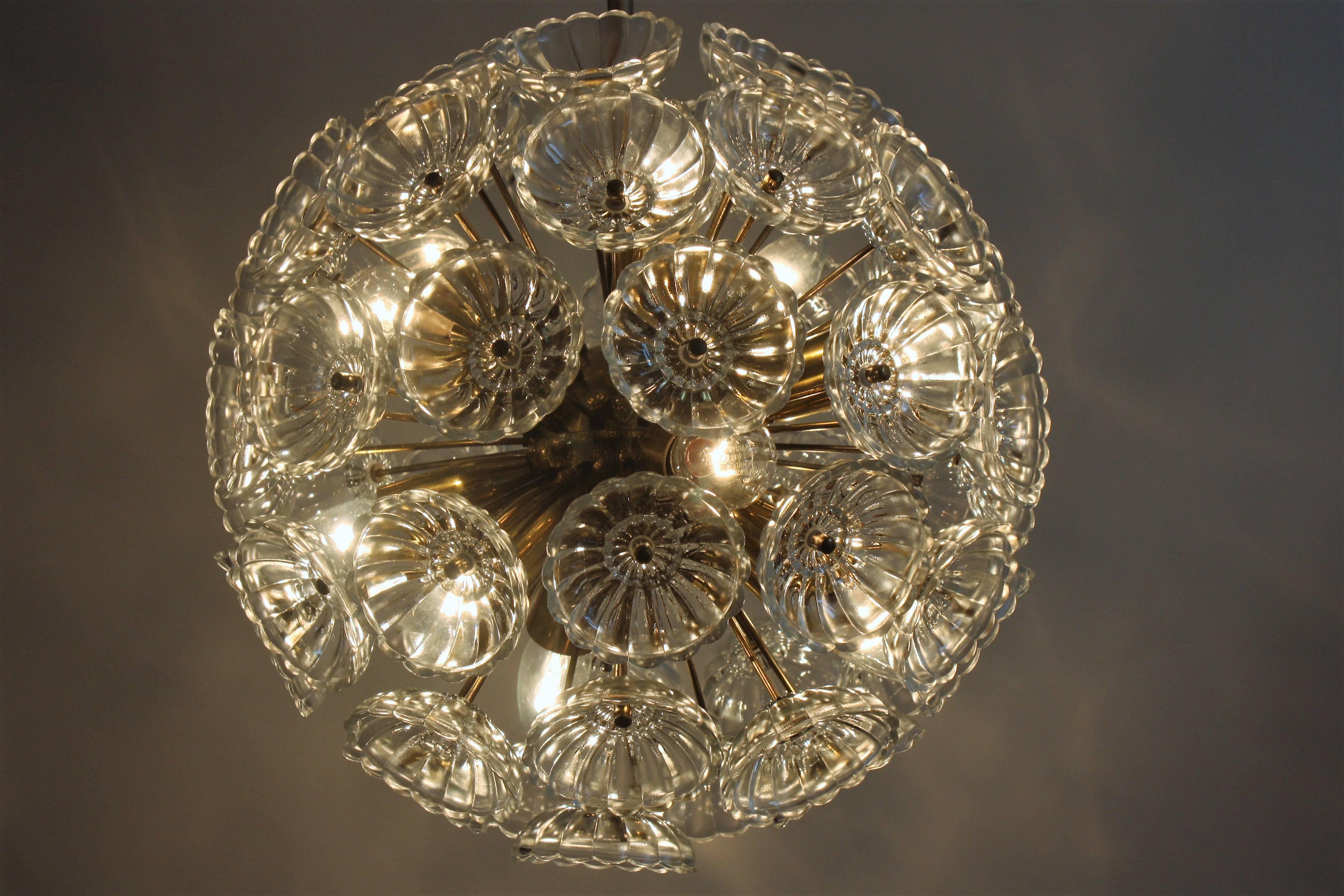 Sputnik Glass Chandelier, Germany, circa 1960s In Good Condition In Wiesbaden, Hessen