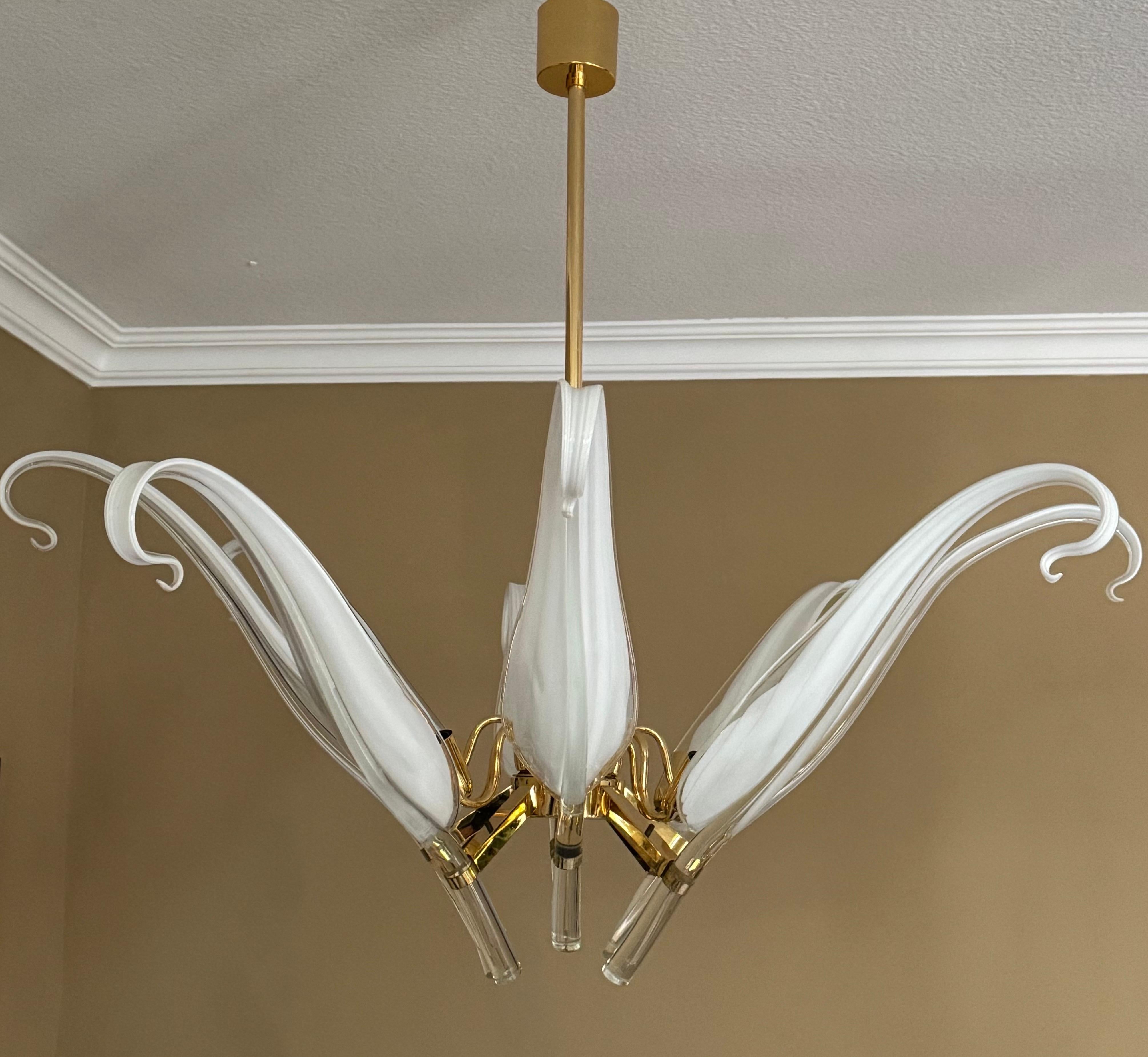 Dorato Grande lampadario in ottone e vetro di Murano di Franco Luce, circa anni '70 in vendita