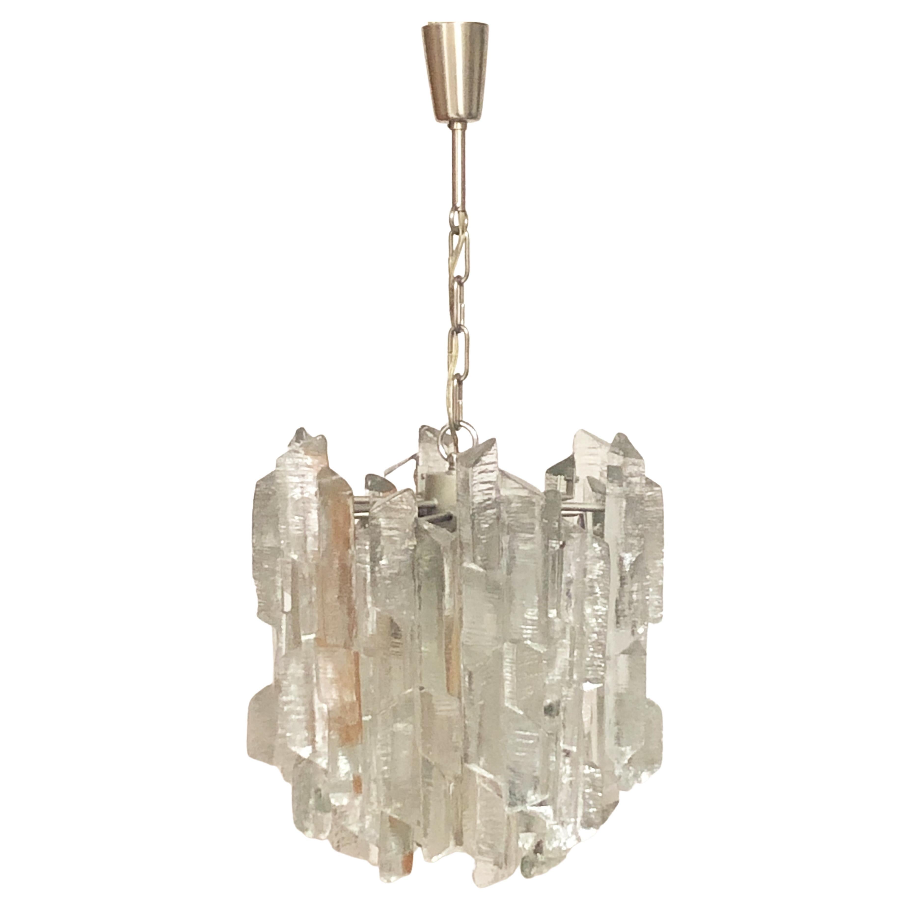 Raro lampadario a sette luci in vetro di ghiaccio di J.T. Kalmar, anni '60 in vendita