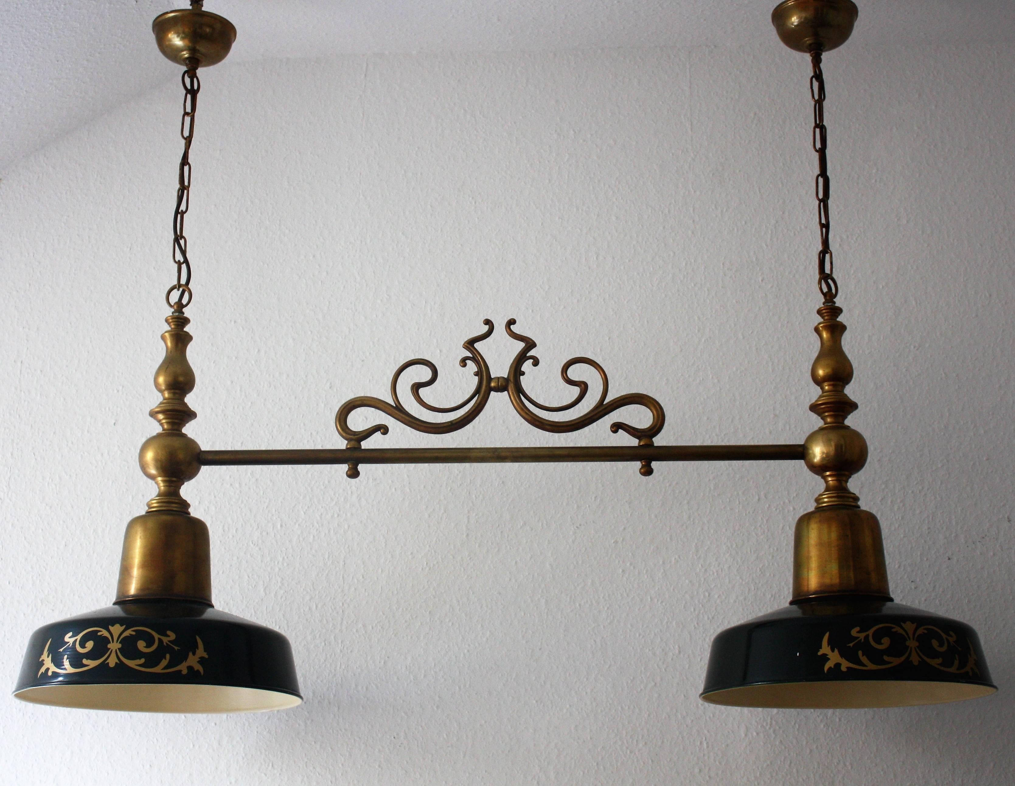 Huge brass and green lacquered metal chandelier for billiard/snooker/poker or kitchen island.
Lamp socket: Two x Edison (E27) for standard screw bulbs.
In good vintage condition.
Probably England, circa 1940s-1950s.