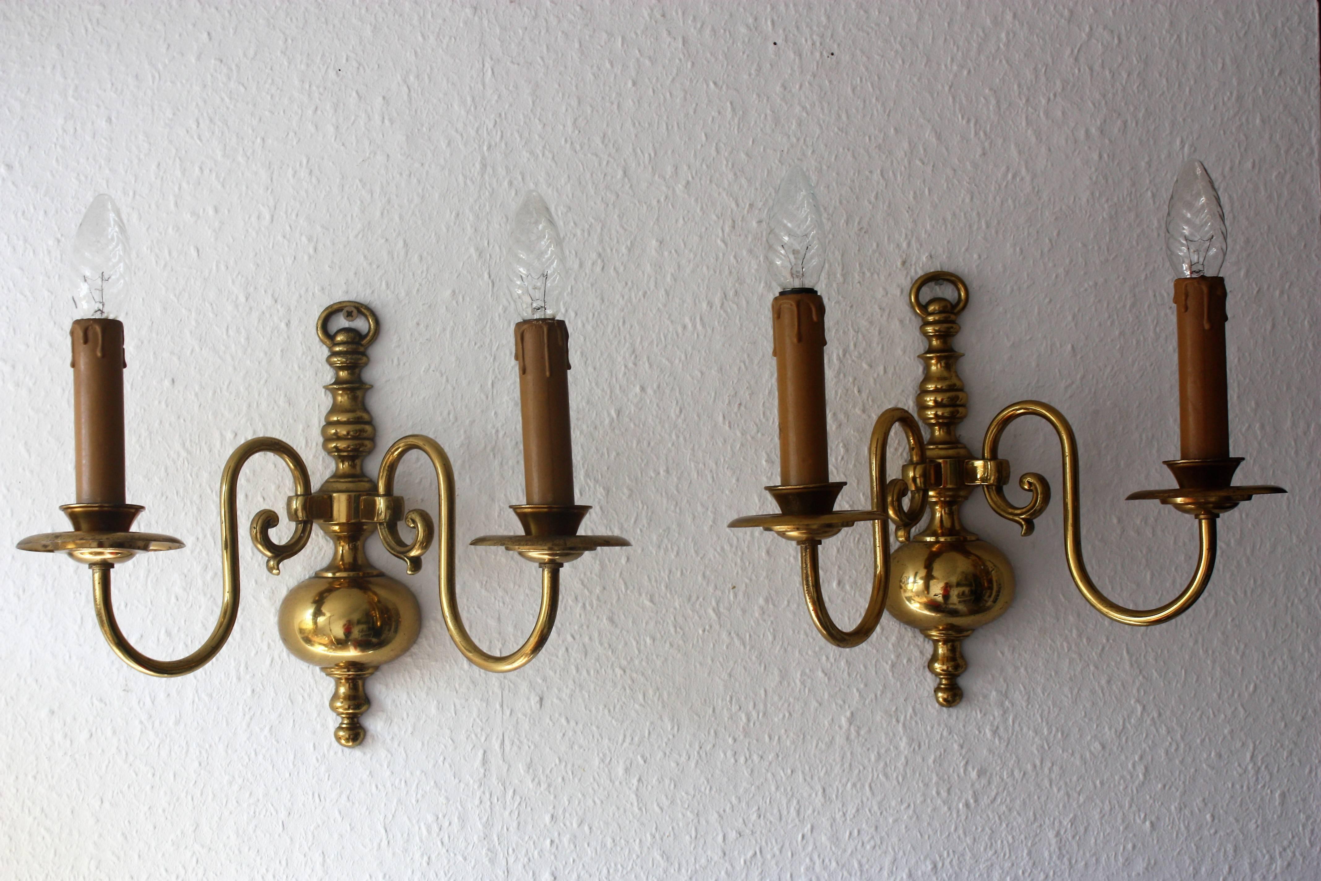 Mid-20th Century Elegant Pair of Brass Wall Lights in the Style of Baroque, circa 1940s