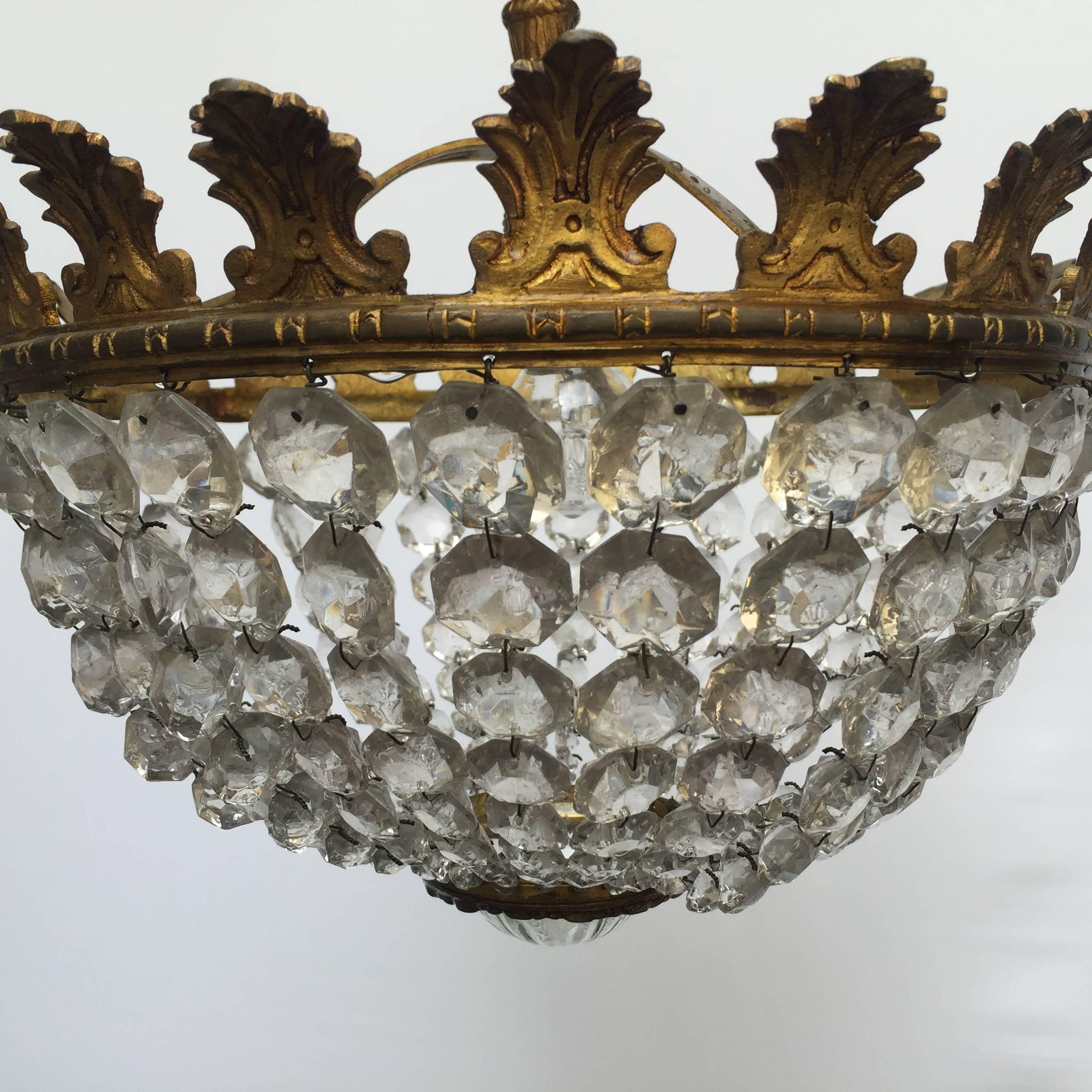 Antique Empire style bronze and glass chandelier, France, circa 1880s.
Lamp socket: one x B22 (French bajonnett)
Very good vintage condition, new rewired for U.S.