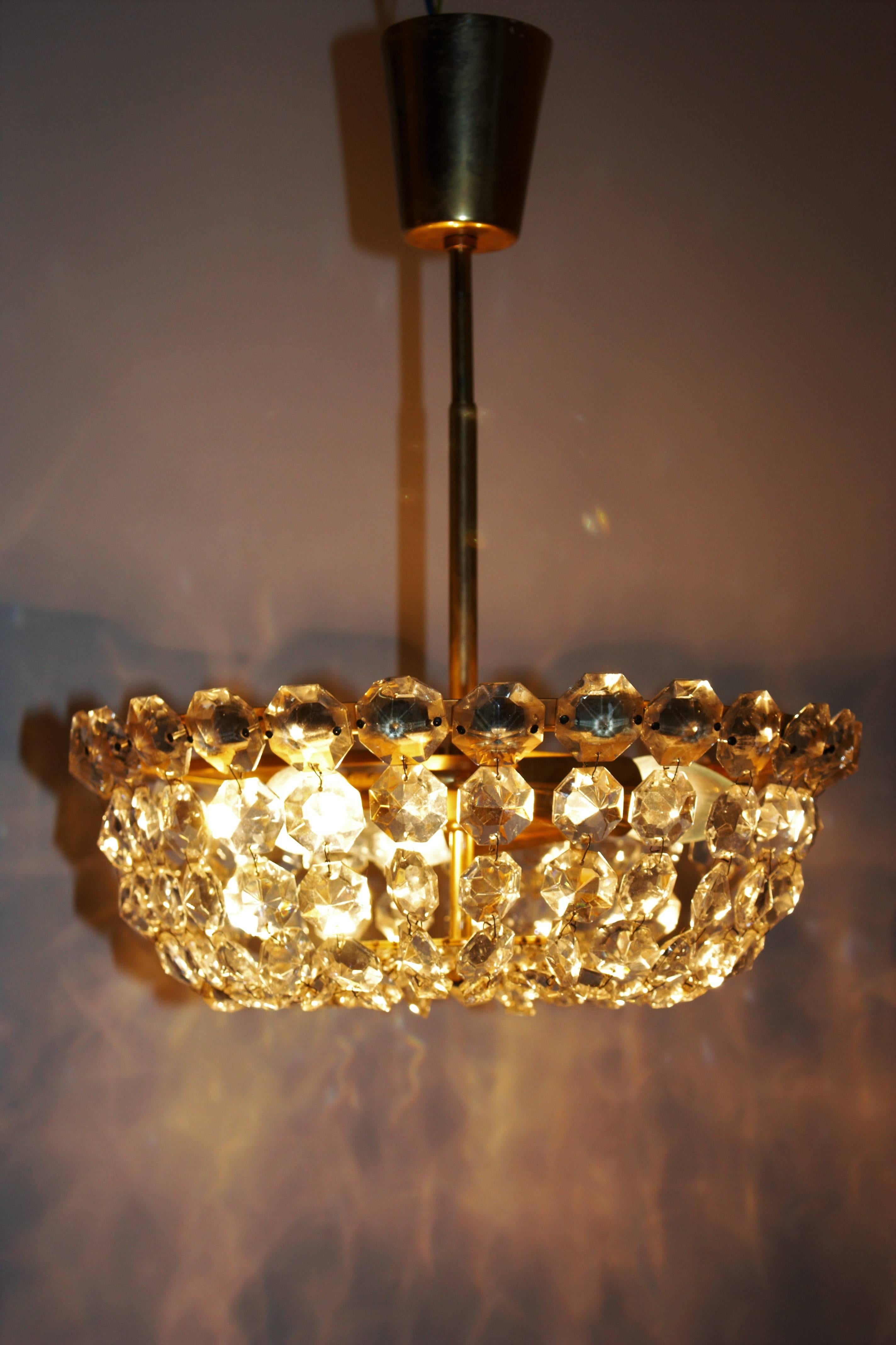 Mid-Century Modern Fine Brass and Crystal Chandelier by Bakalowits & Soehne, Austria, circa 1960s