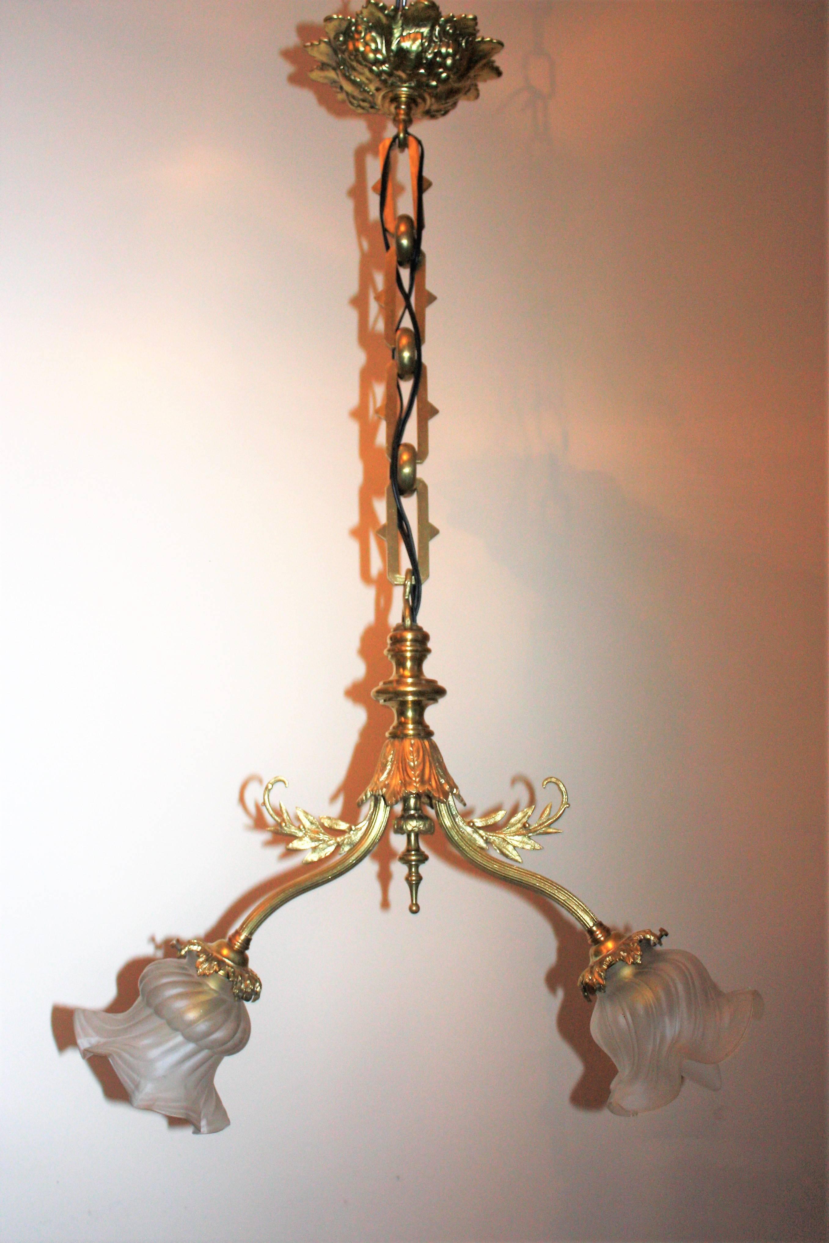 Early 20th Century Beautiful Art Nouveau Two-Light Brass and Glass Pendant, circa 1900s