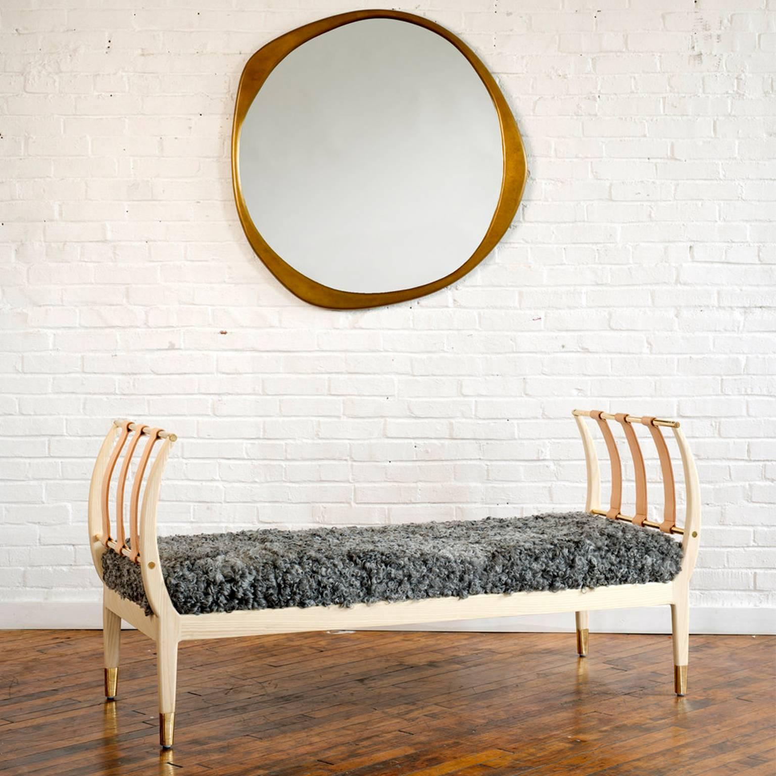 Contemporary Handcrafted American Design Wood Bench with Leather Straps In Excellent Condition For Sale In Paris, FR