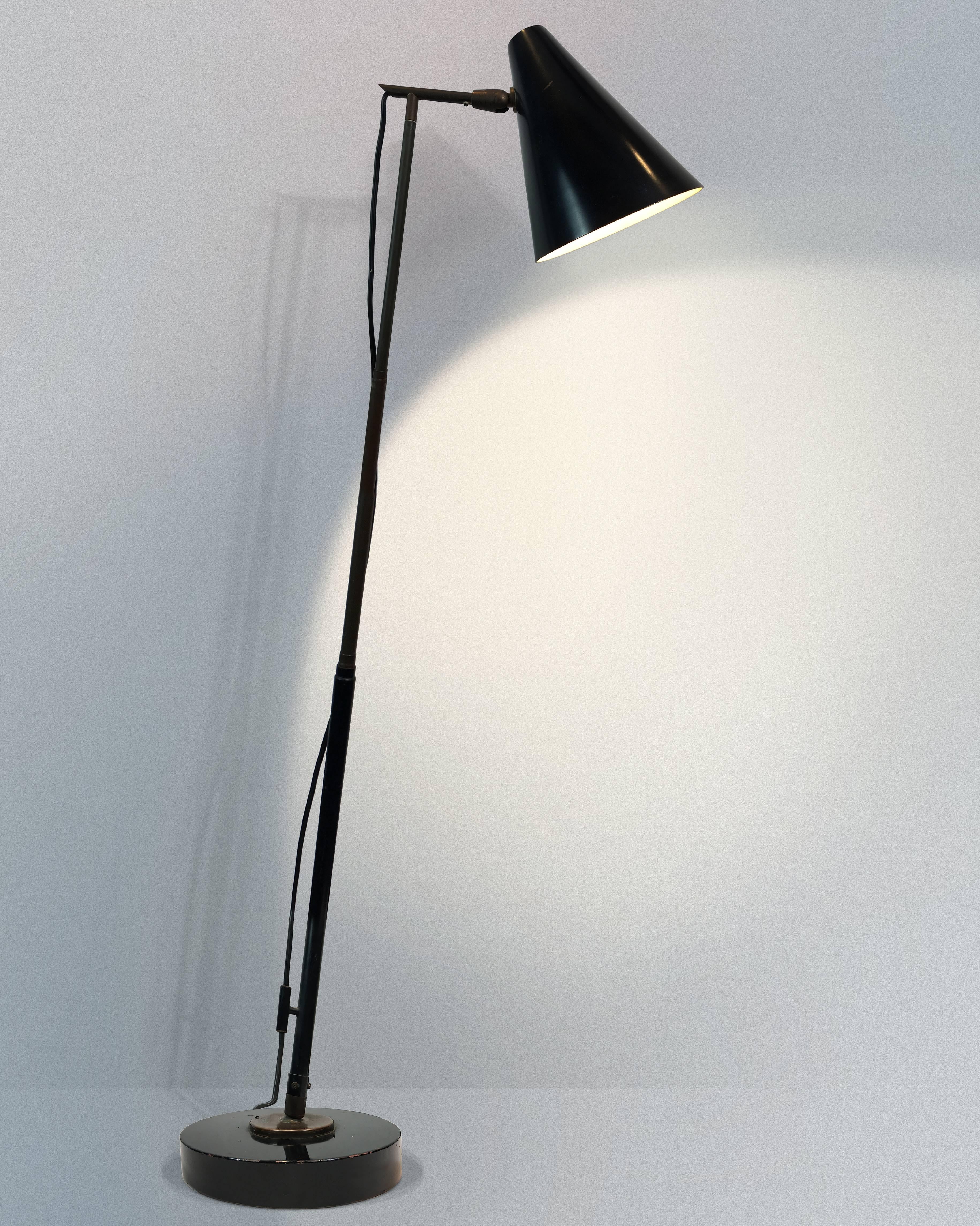 Mid-Century Modern Oluce Floor or Table Lamp by Giuseppe Ostuni