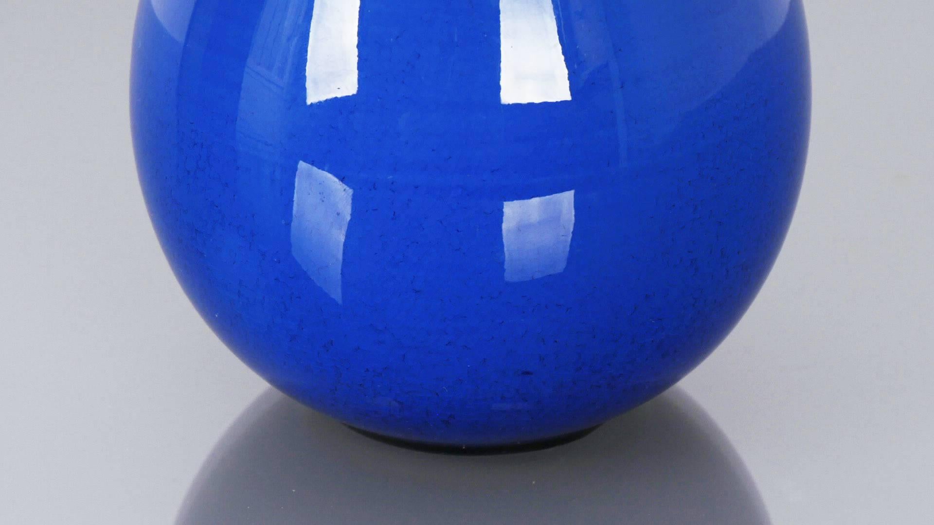Swedish Carl Harry Stalhane Elegant Blue Drop Vase