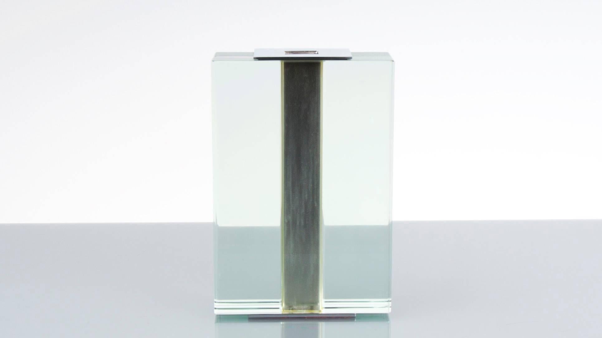 A Fontana Arte glass soliflore vase model 2393 in the 1950s.
The vase is in perfect condition.