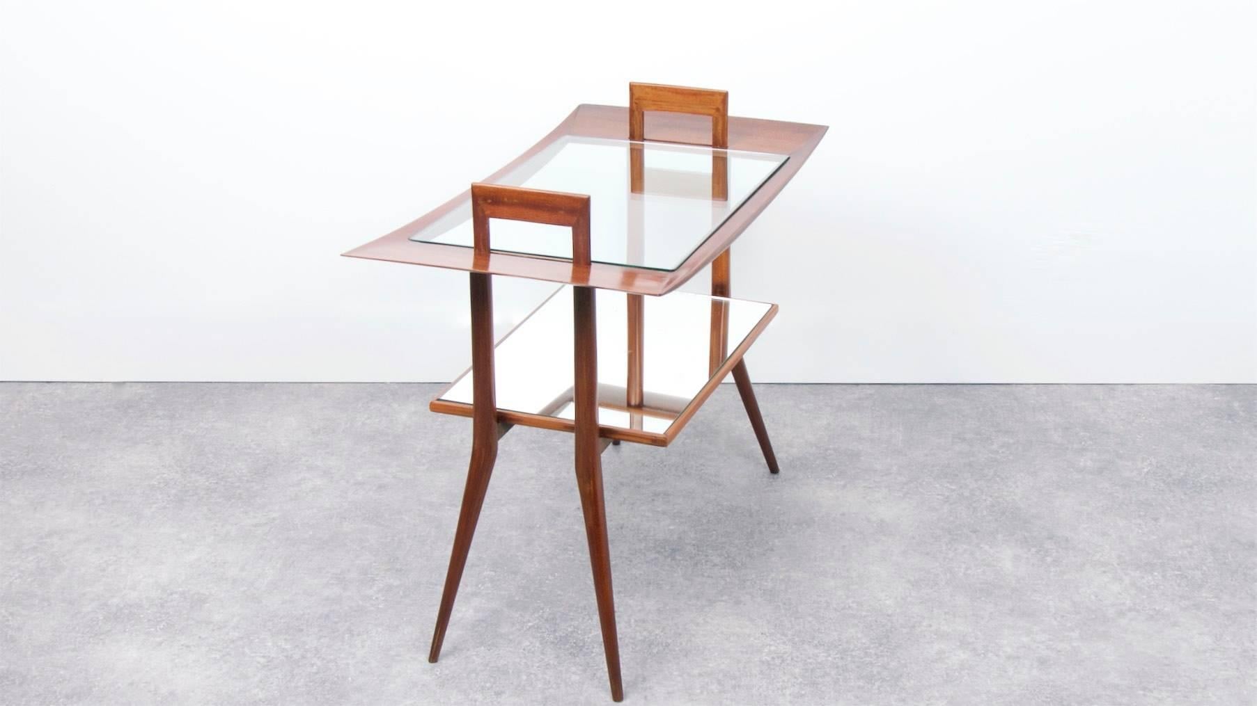 Carlo Enrico Rava very elegant tray table in teak, glass and mirrored glass. The tray can be removed for service.