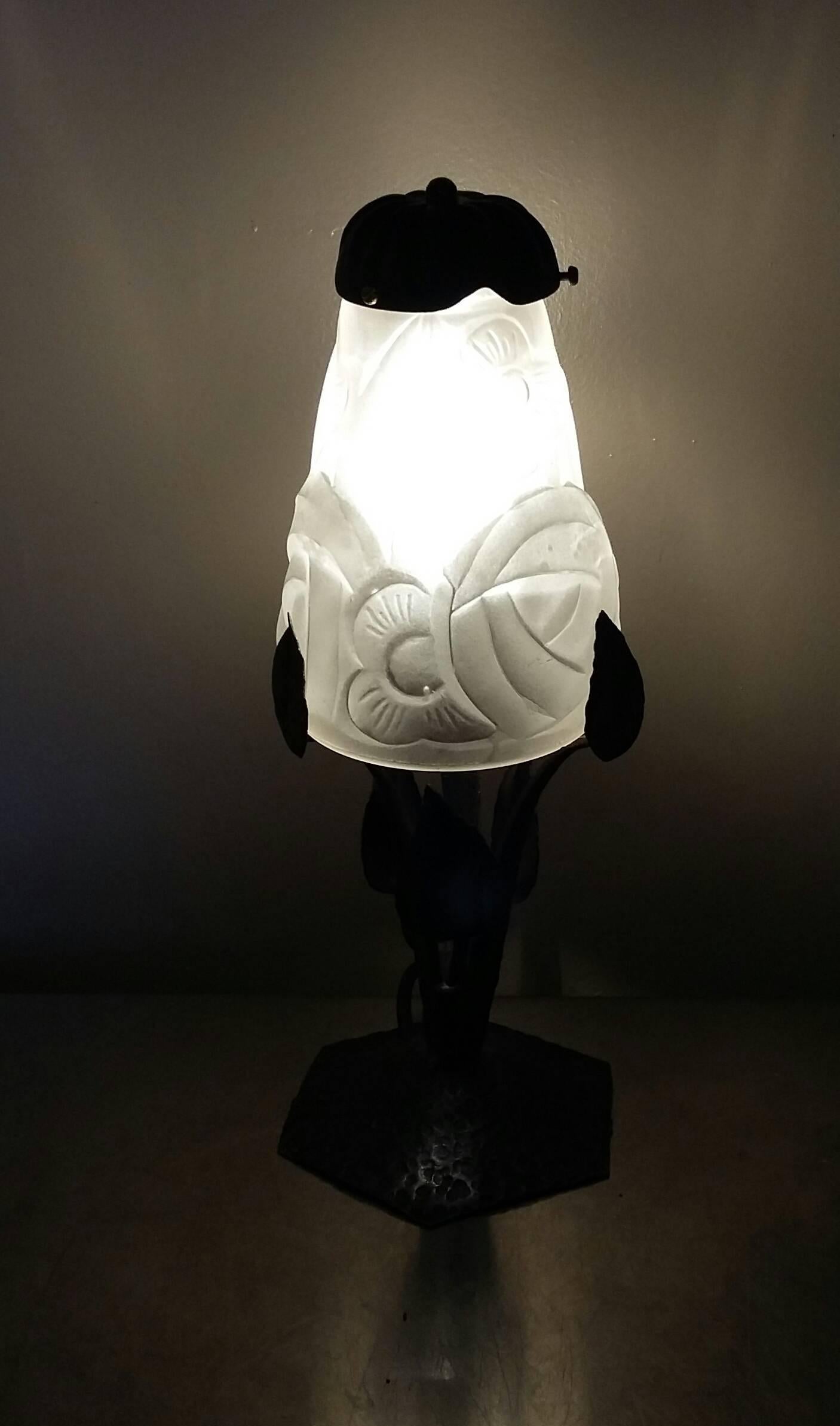 Molded Beautiful French Art Deco Table Lamp by Degué