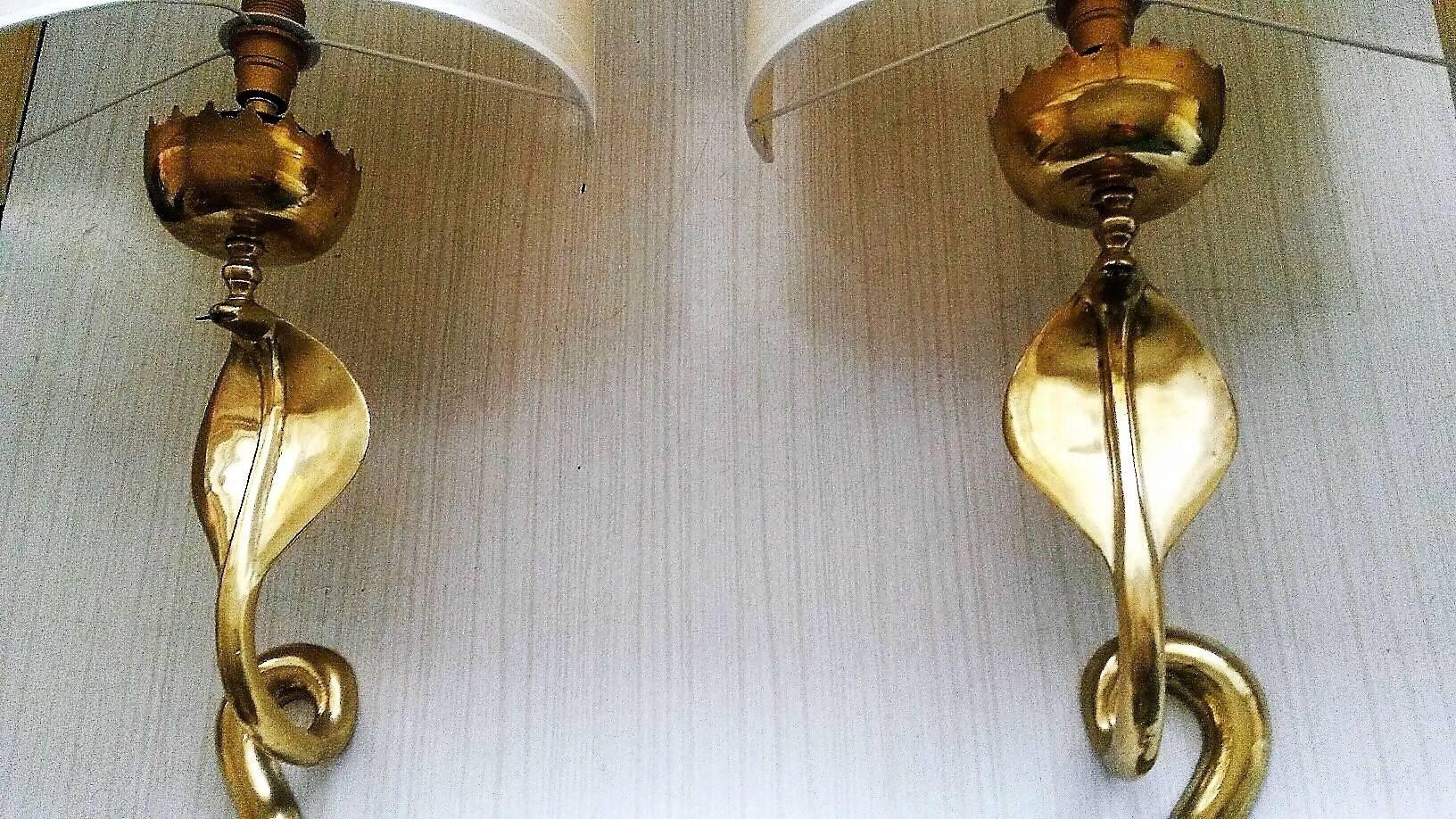 French Neoclassical Gilt Bronze Cobra Sconces, 1950s In Excellent Condition In Paris, FR