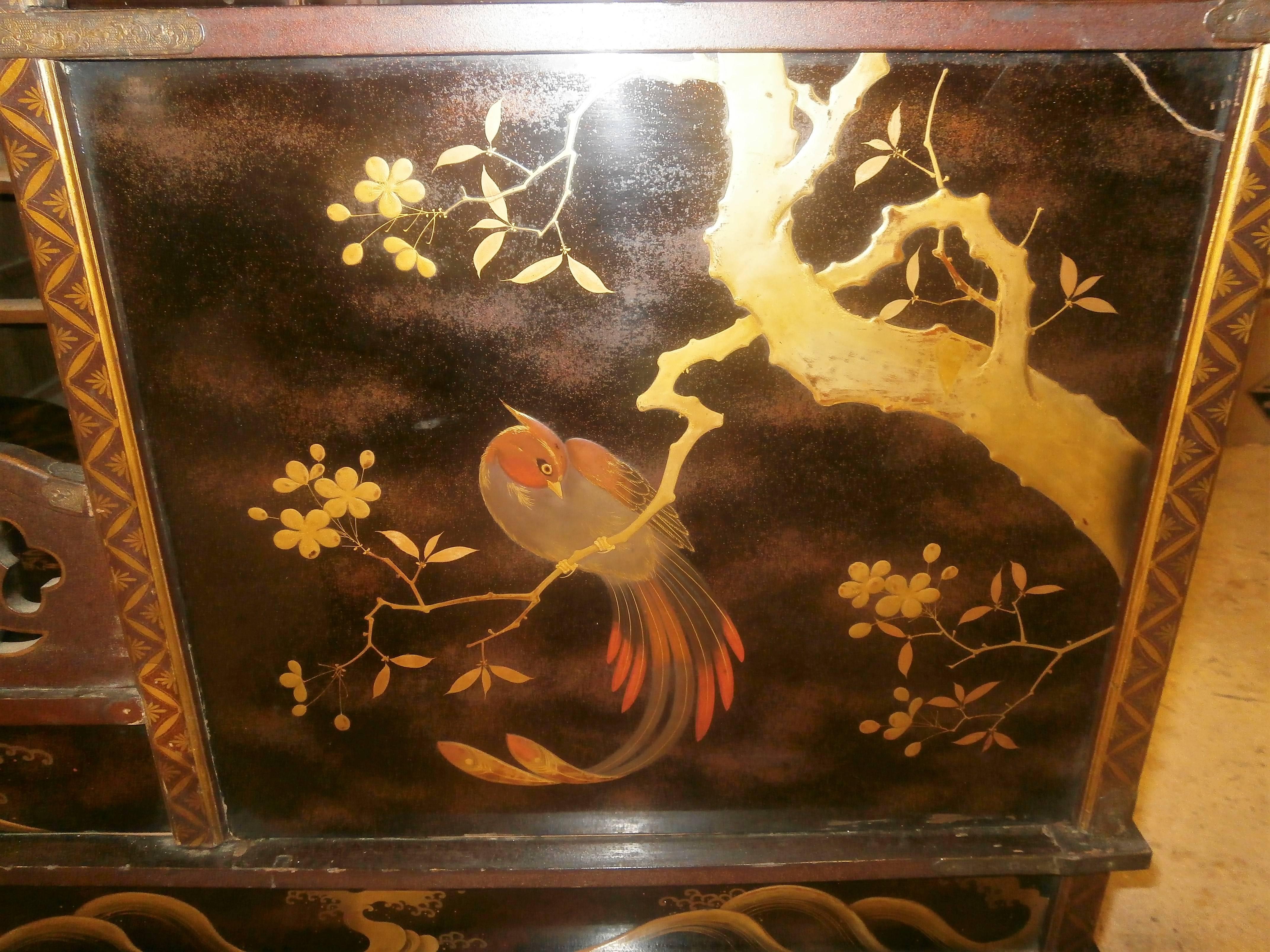 Inlay Unique 19th Century Japanese Gold and Lacquered Cabinet