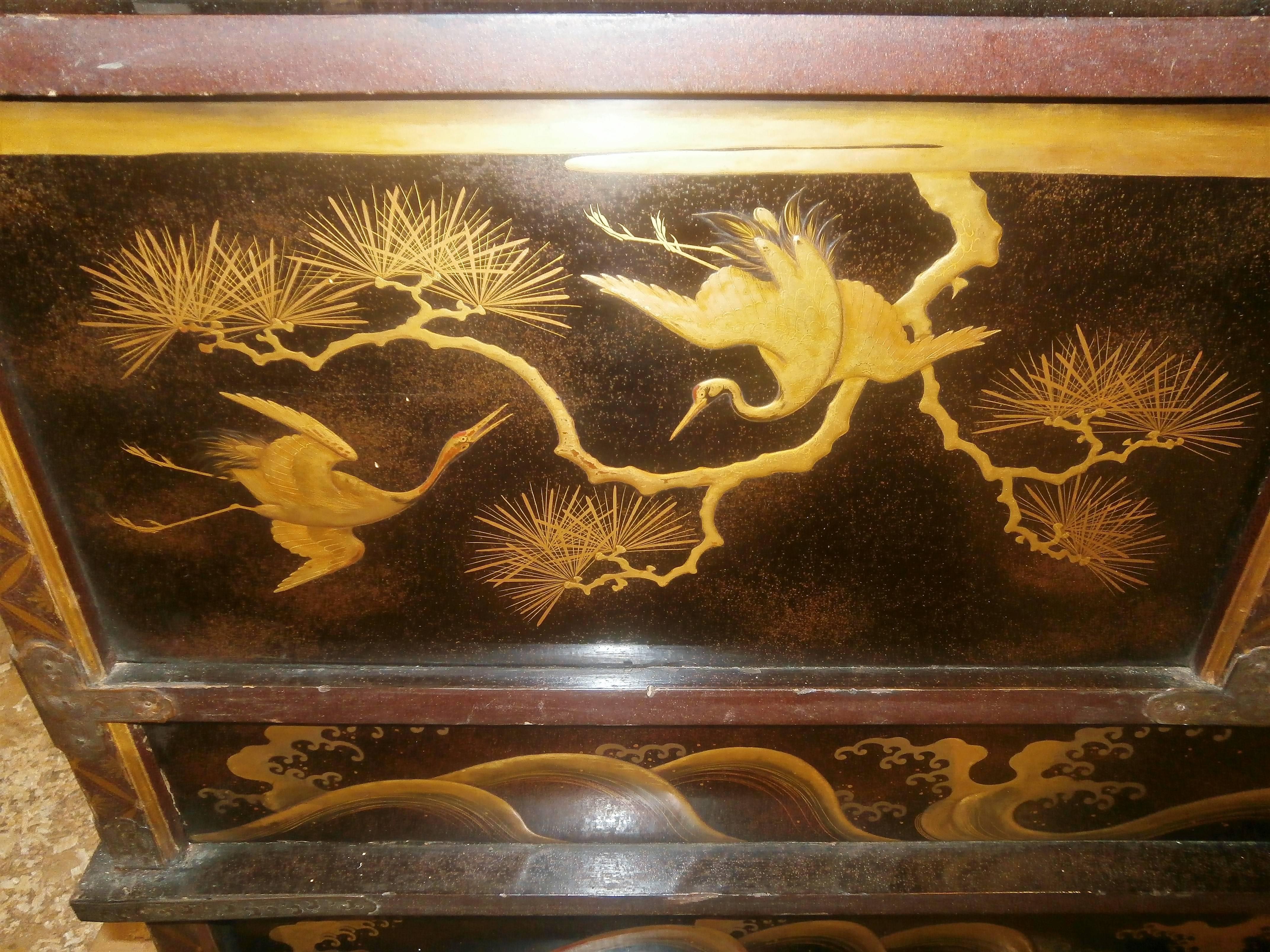Unique 19th Century Japanese Gold and Lacquered Cabinet 1