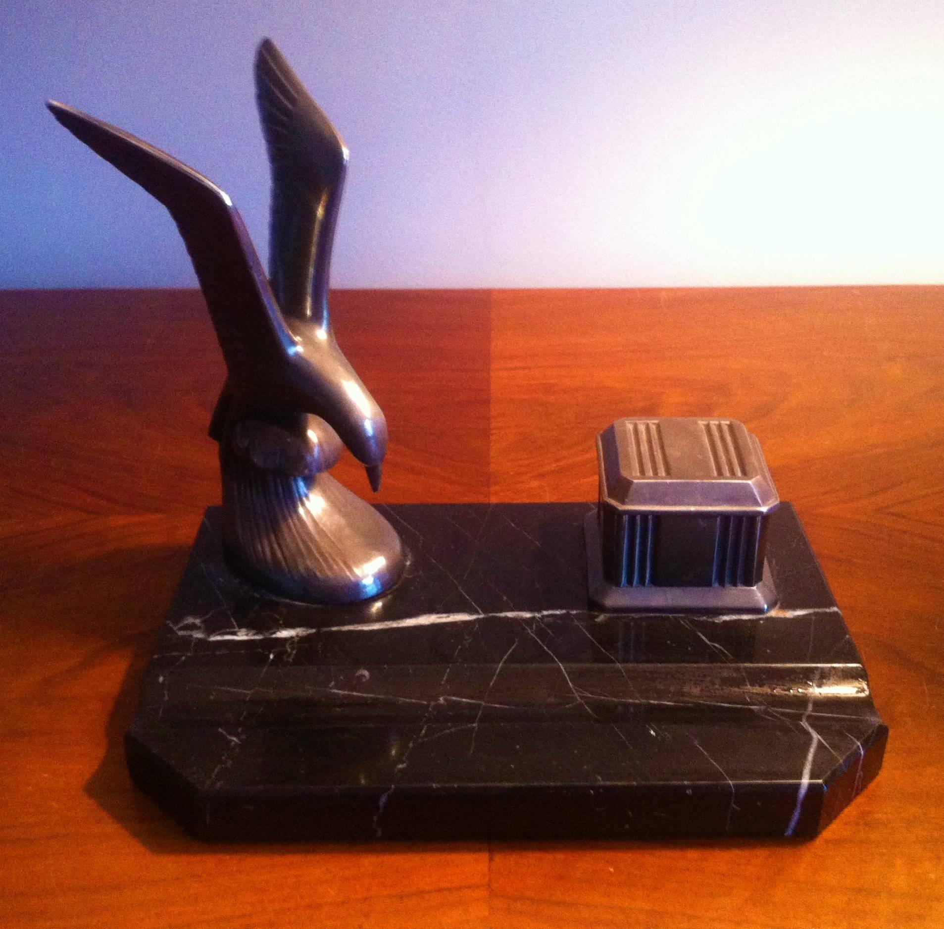 20th Century Art Deco French Inkwell in Black and White Marble and Bird Sculpture