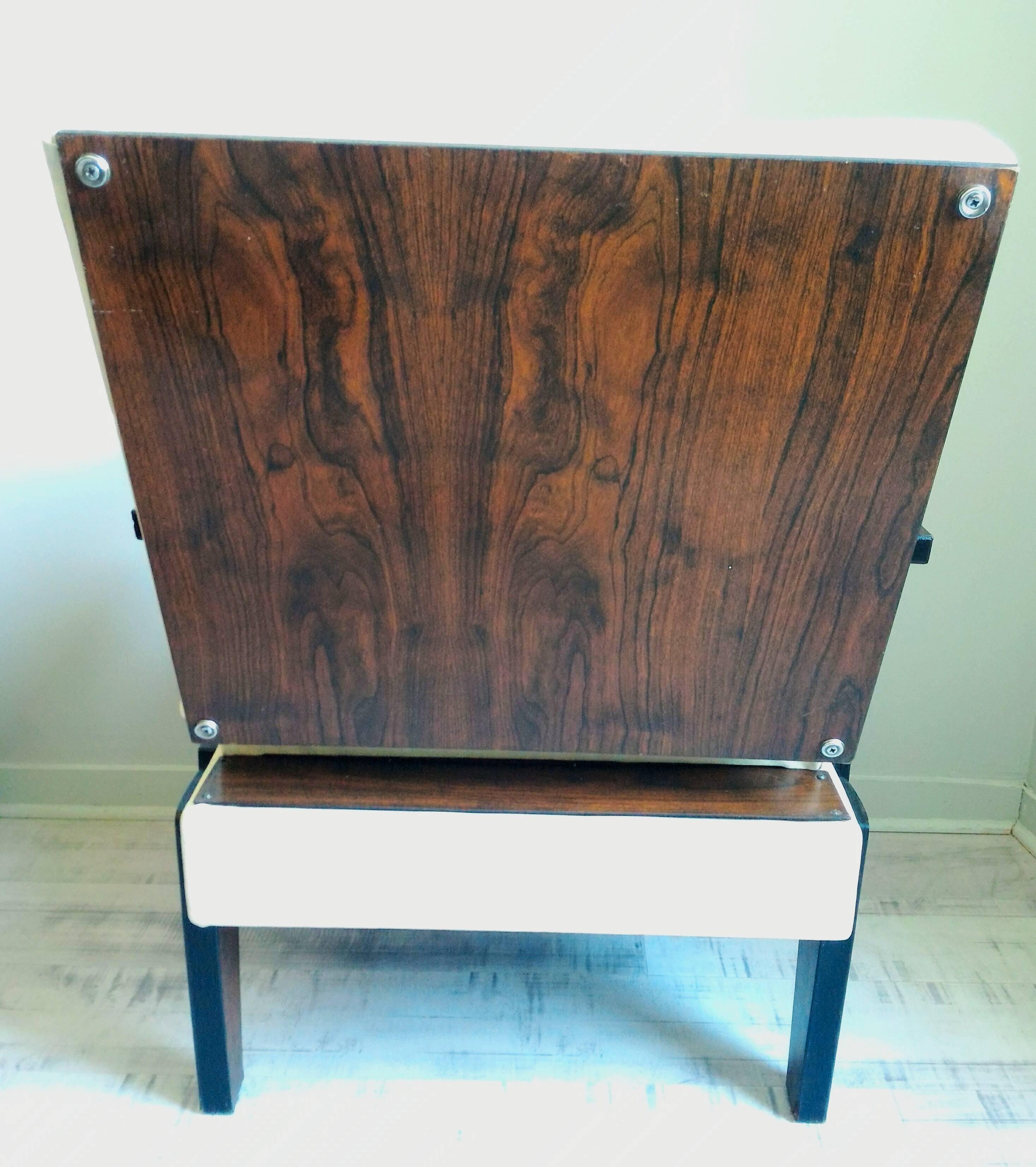 Veneer Mid-Century Modern Pair of Armchairs, Brazil, circa 1950