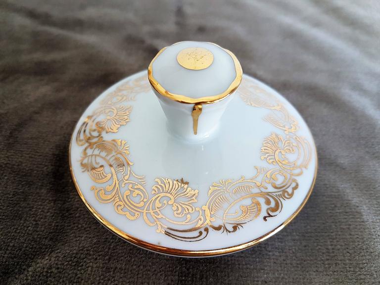 Classic Italian White and Gold Fine Porcelain Tea Set For Sale 3