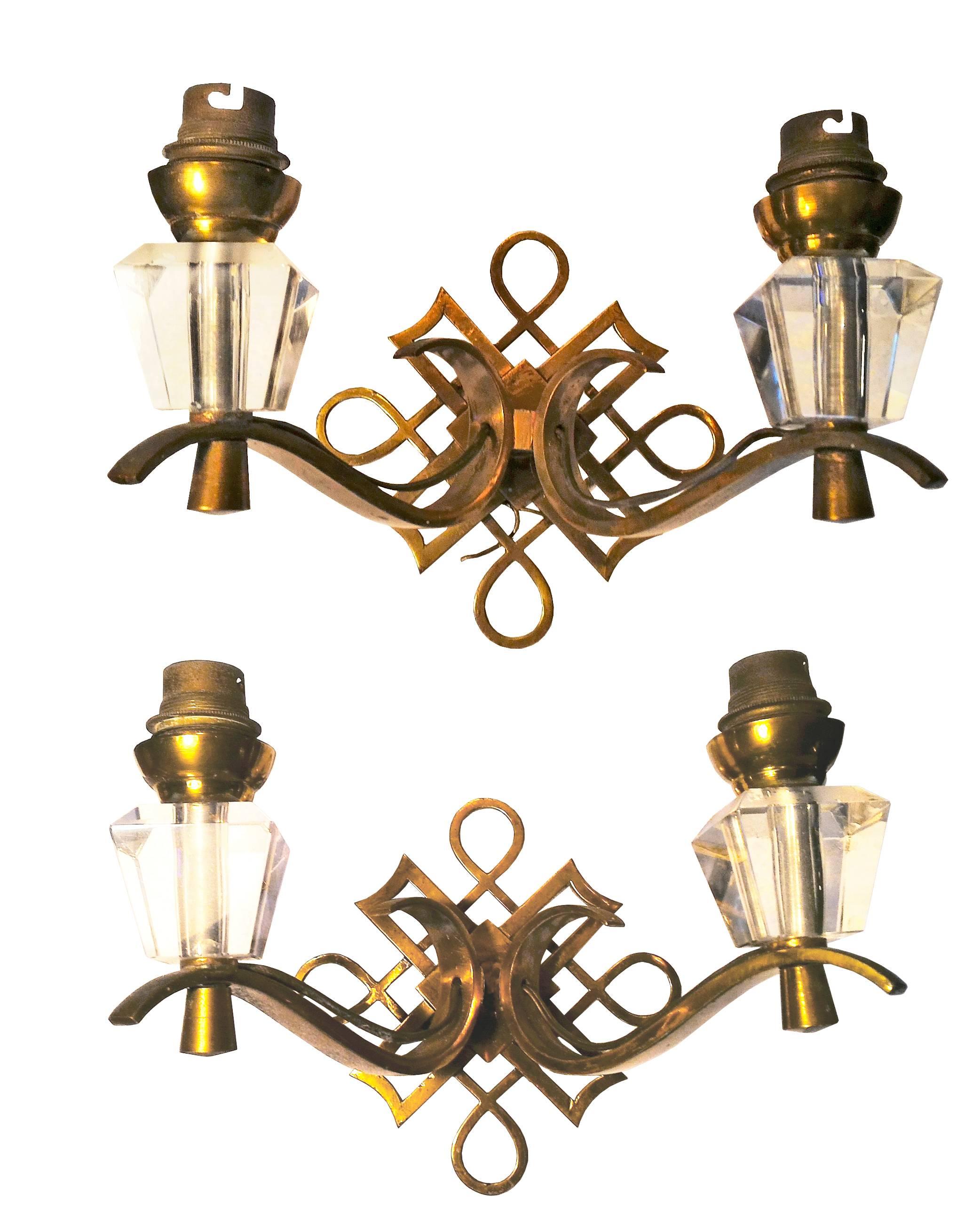 Two pairs of French neoclassical, sophisticated Jules Leleu French Mid-Century Modern sconces "chandelier" double sconces /appliques, attributed to Jules Leleu (sold By Christie's).
Made in gilt bronze and translucent cut-glass with very