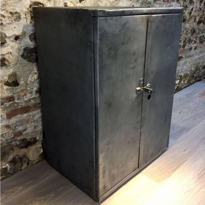 Original Vintage Industrial Steel European Cabinet In Good Condition In Paris, FR