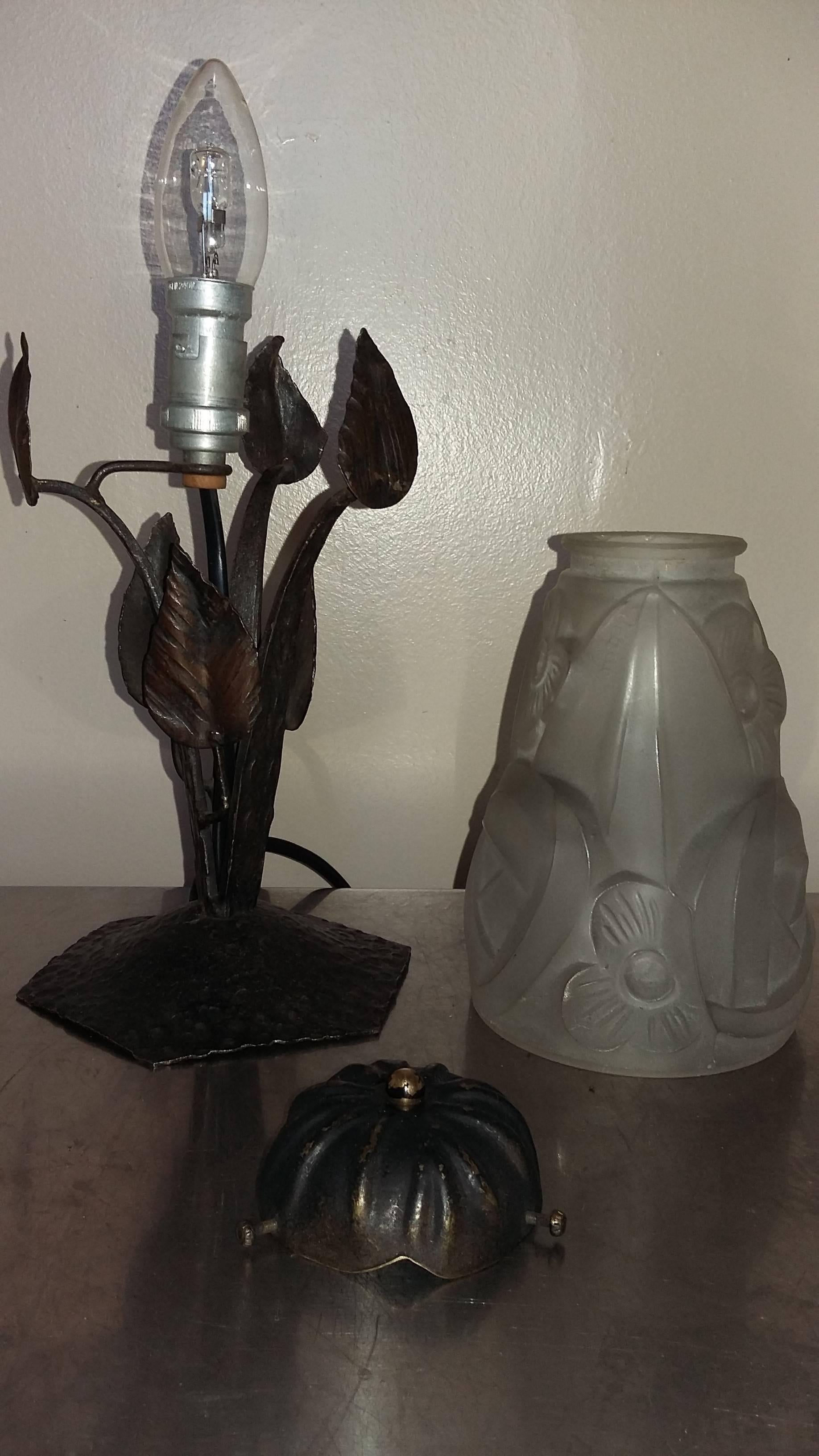 Early 20th Century Beautiful French Art Deco Table Lamp by Degué