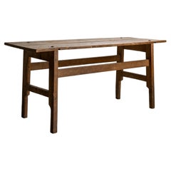 Minimal 18th century Tuscan Walnut desk, dining table or console
