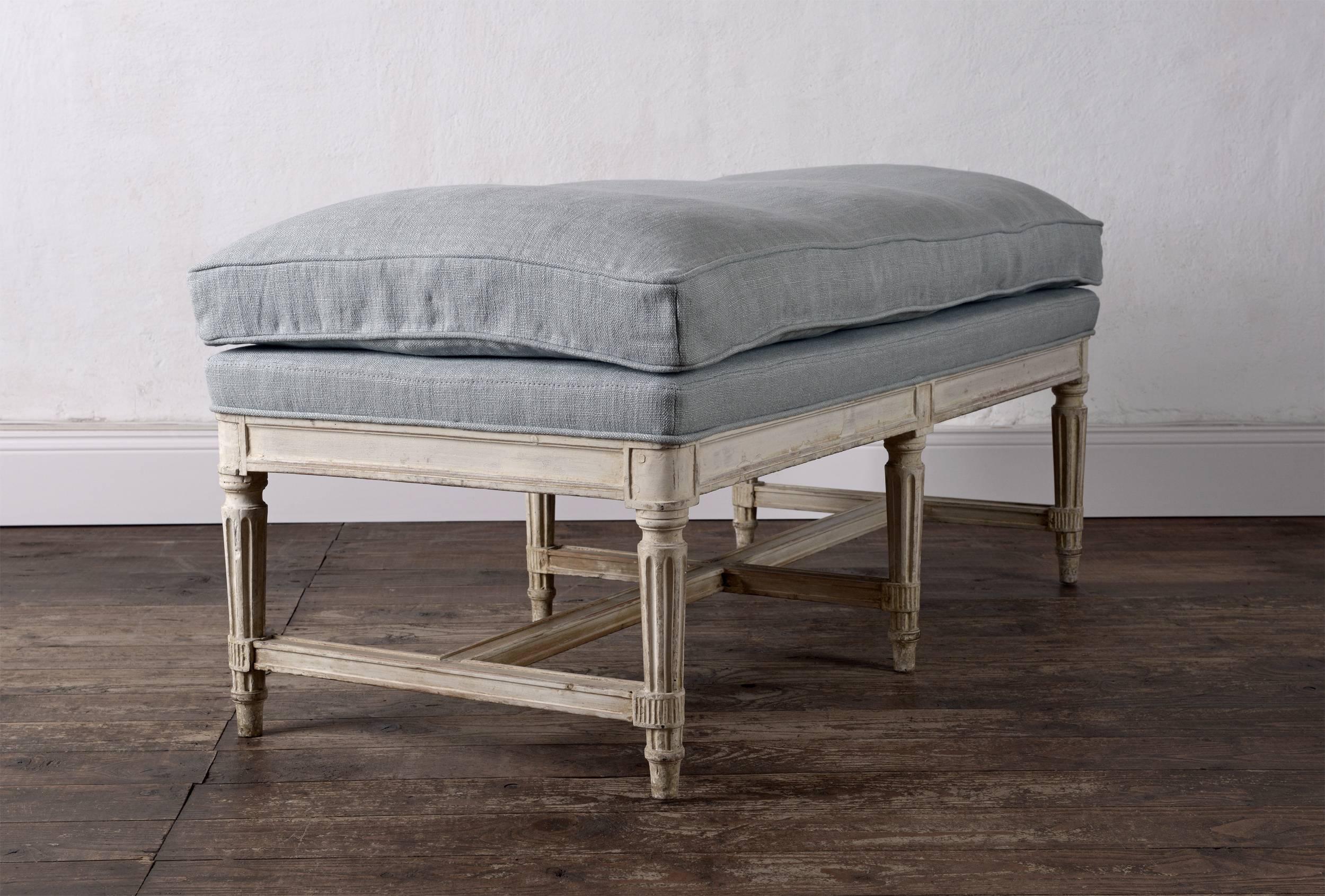 Louis XVI Banquette in Original Paint, Signed with Royal Provenance, circa 1787 In Excellent Condition In Jesteburg, DE