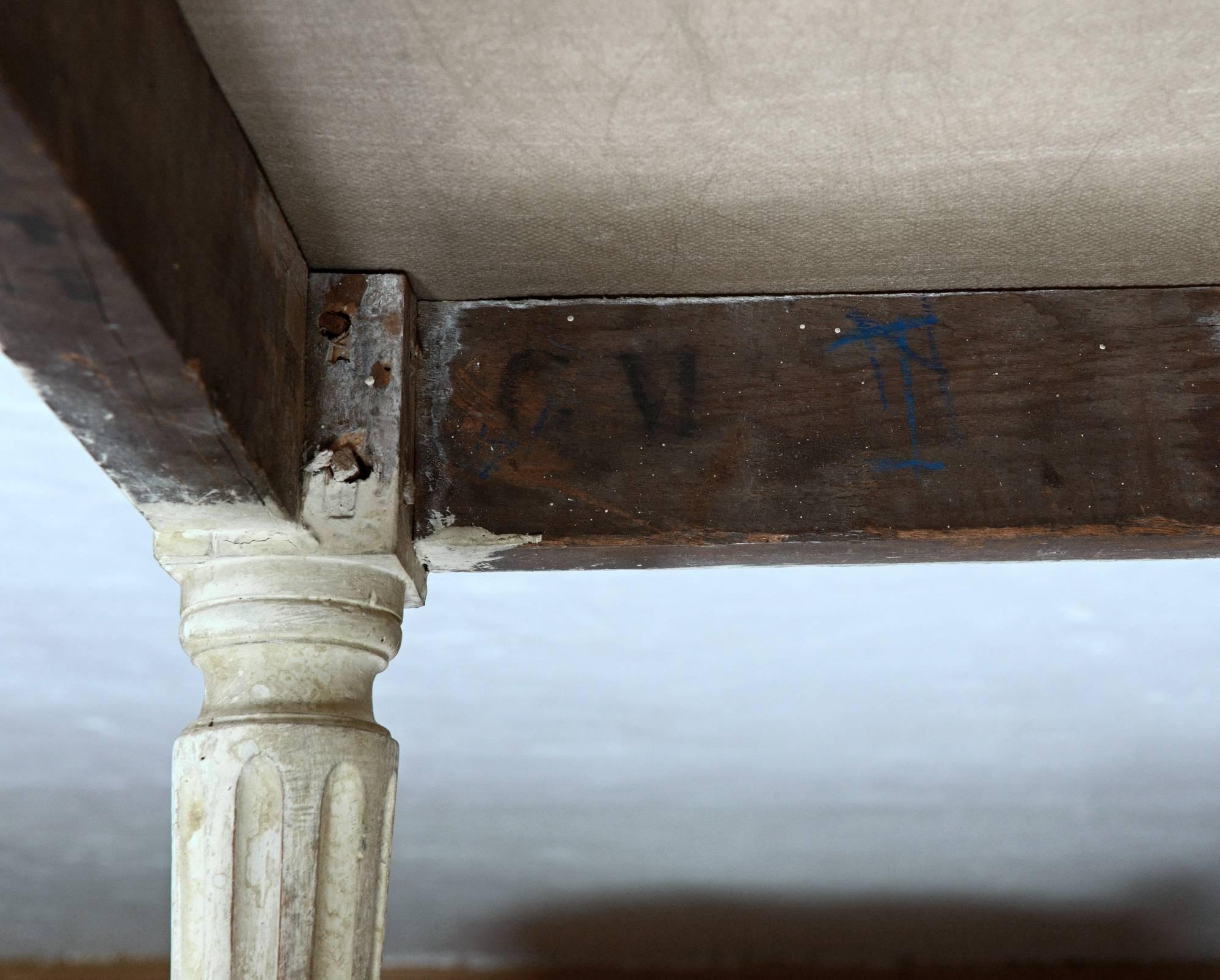 Louis XVI Banquette in Original Paint, Signed with Royal Provenance, circa 1787 4