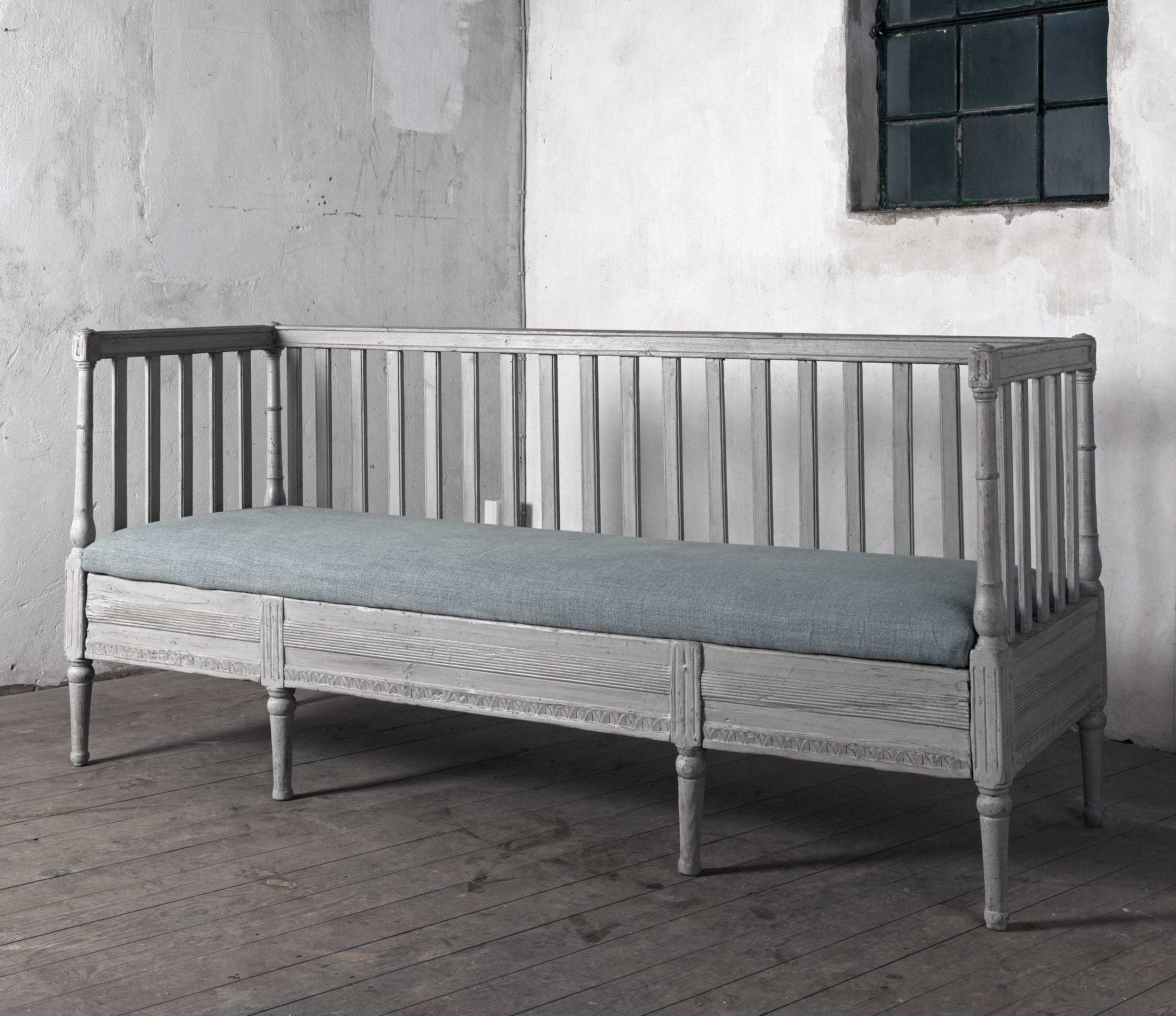 Very simple and elegant Gustavian sofa, Sweden ca. 1790-1810. Old, possibly original paint. 

Seat upholstered in a Pierre Frey 
