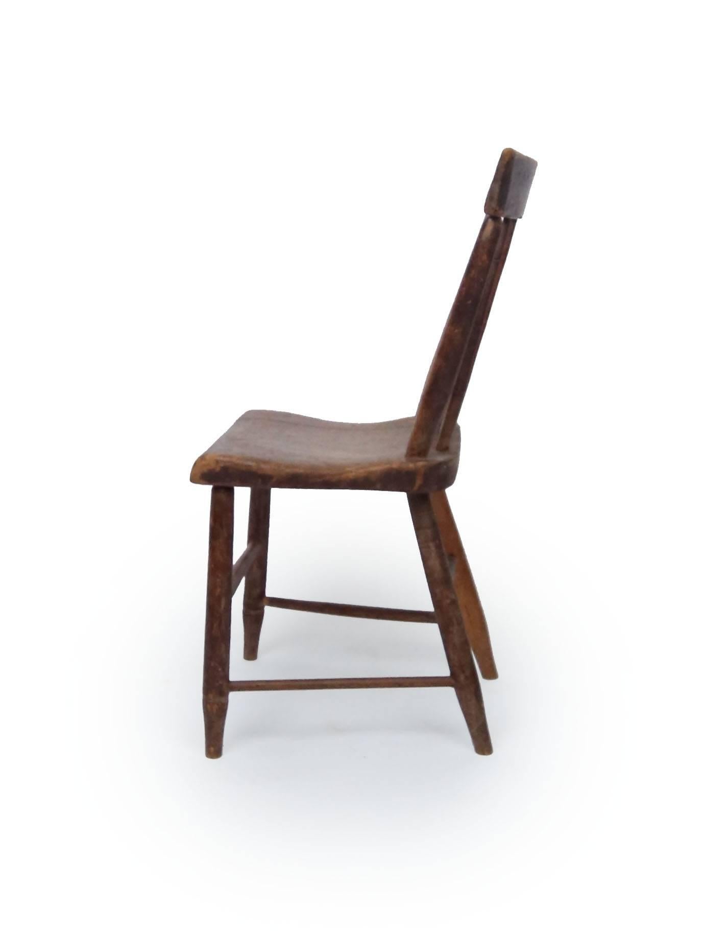 Amerikanischer Windsor-Stuhl des frühen 19. Jahrhunderts (Federal) im Angebot