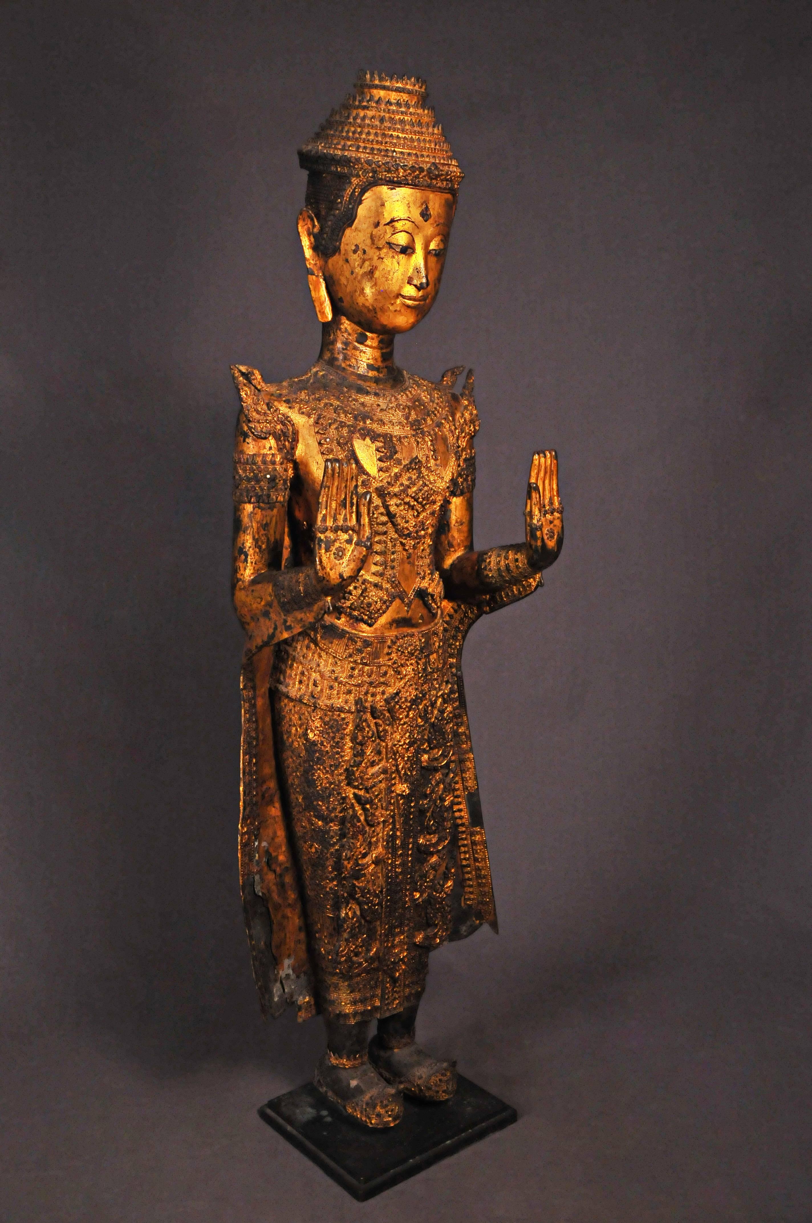 18th Century, Gilded Bronze, Crowned Buddha in Abhaya Mudra, Art of Thailand In Good Condition For Sale In Central Hong-Kong, HK