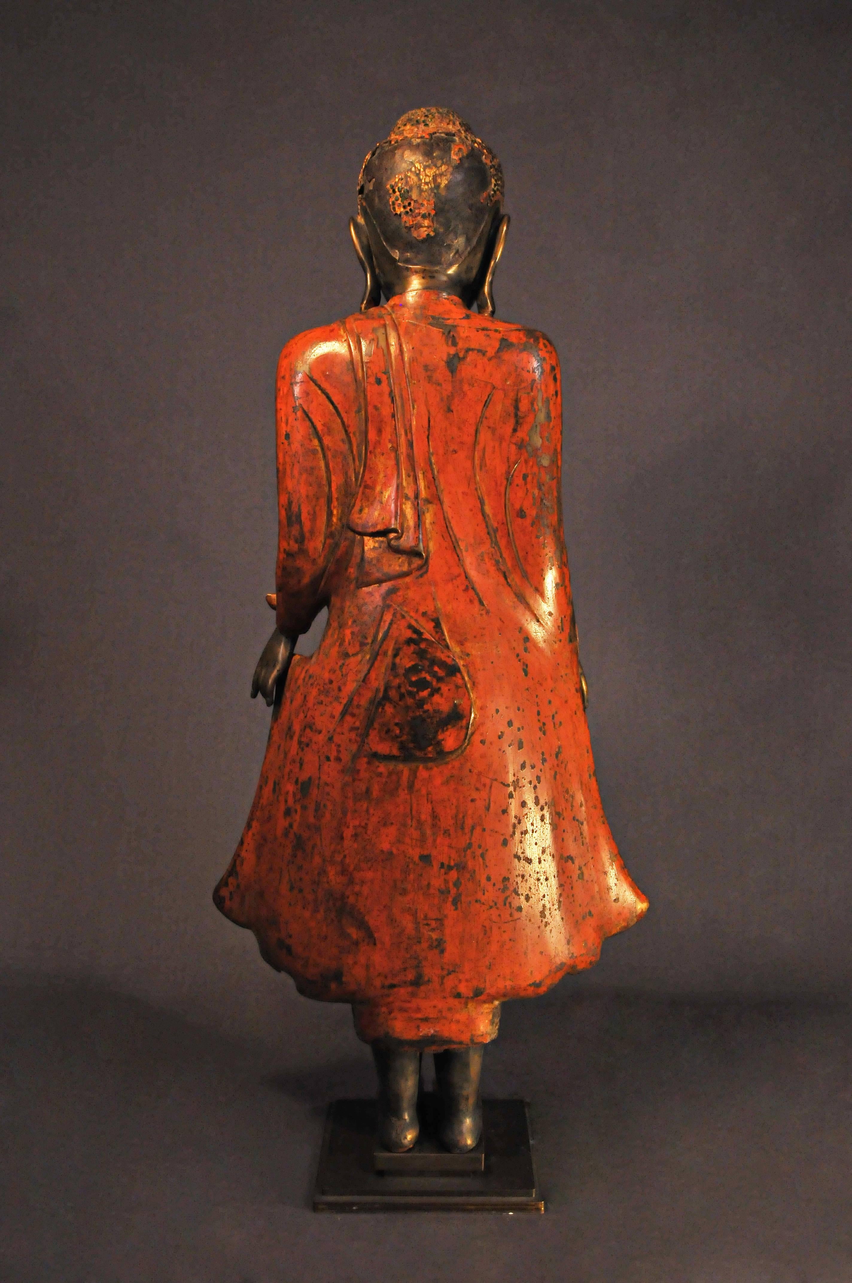 18th Century, Lacquered Bronze, Buddha in Abhaya Mudra, Art of Burma In Good Condition For Sale In Central Hong-Kong, HK