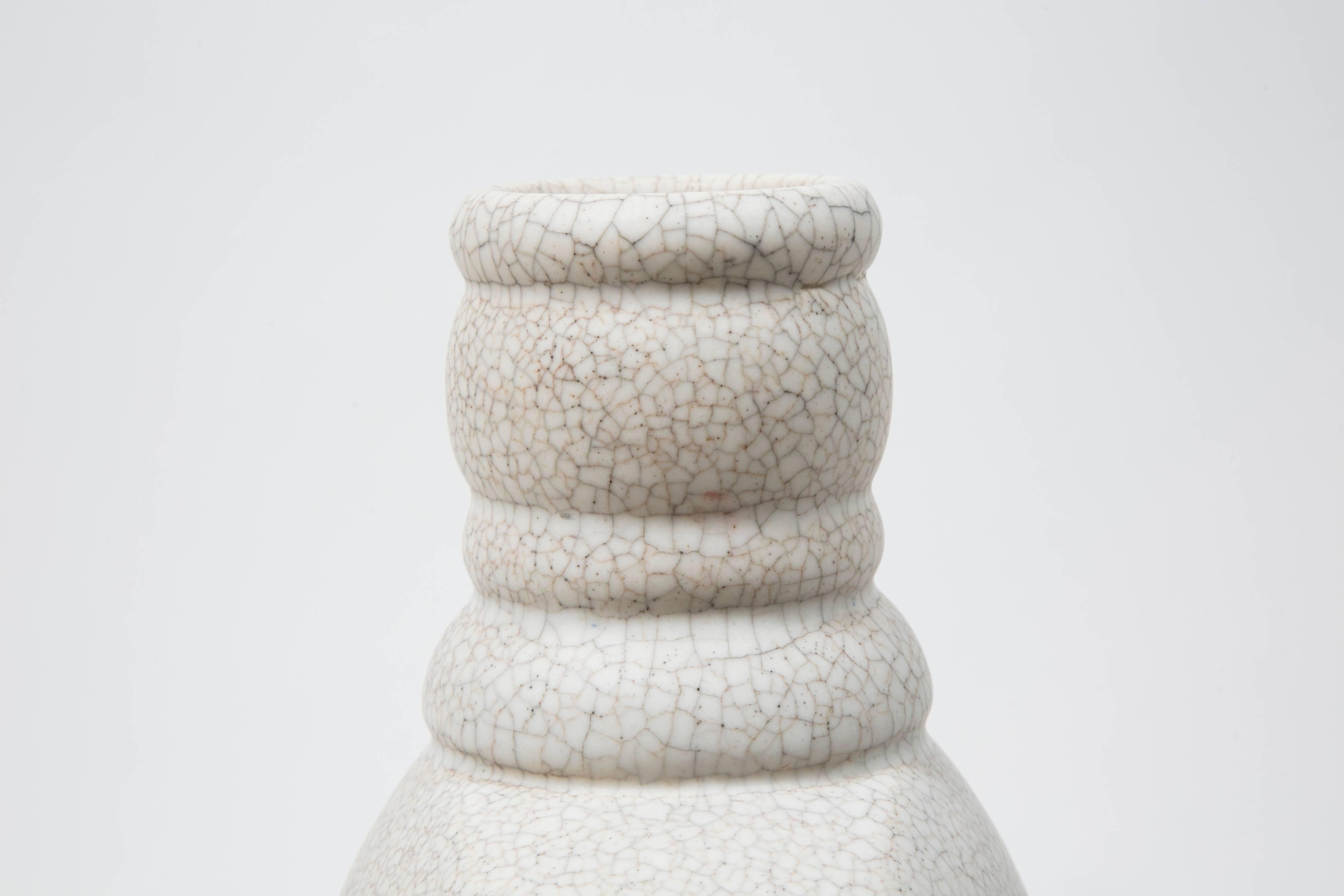 Français Vase en céramique Art Déco français par Primavera en vente