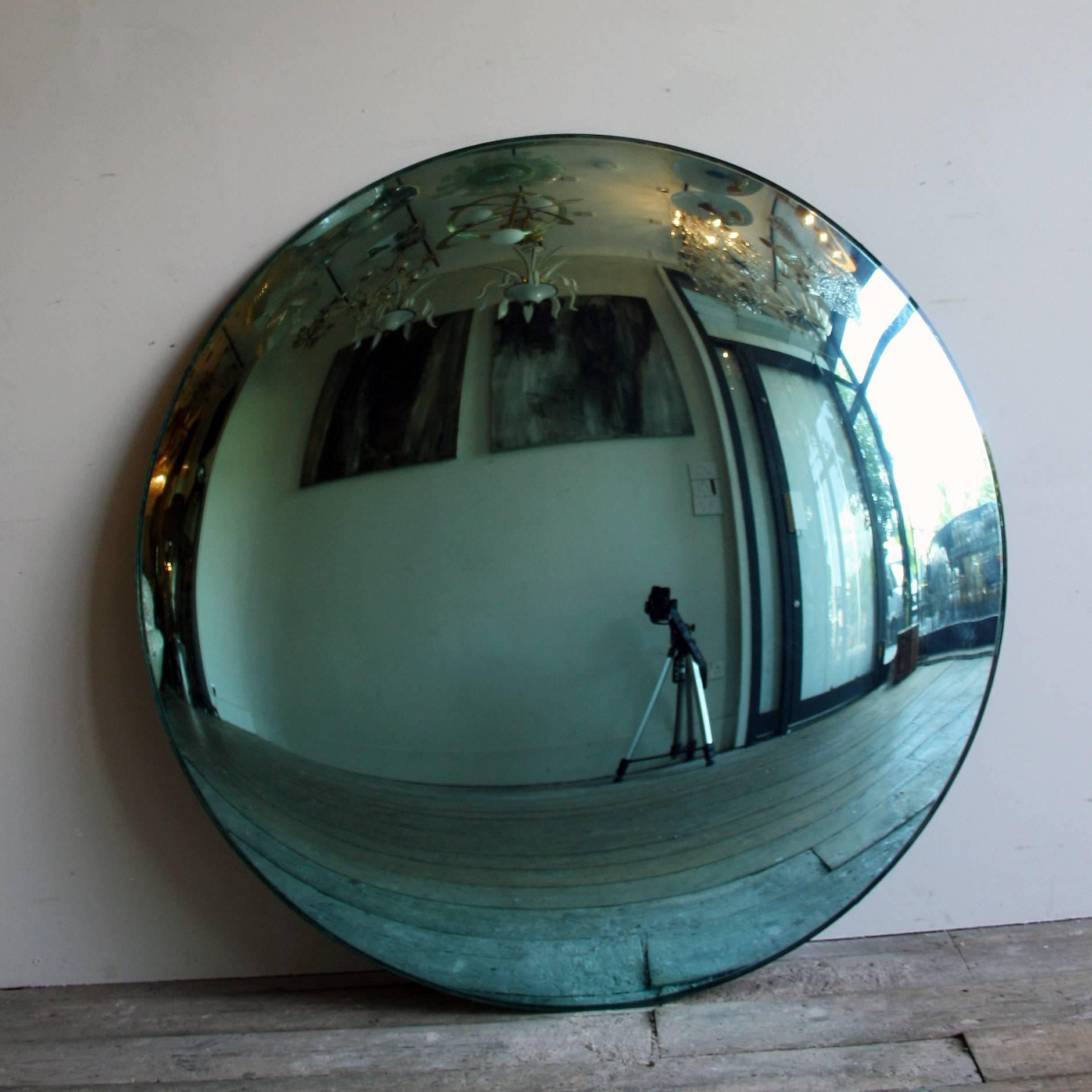XXIe siècle et contemporain Grand miroir convexe bleu aqua en vente