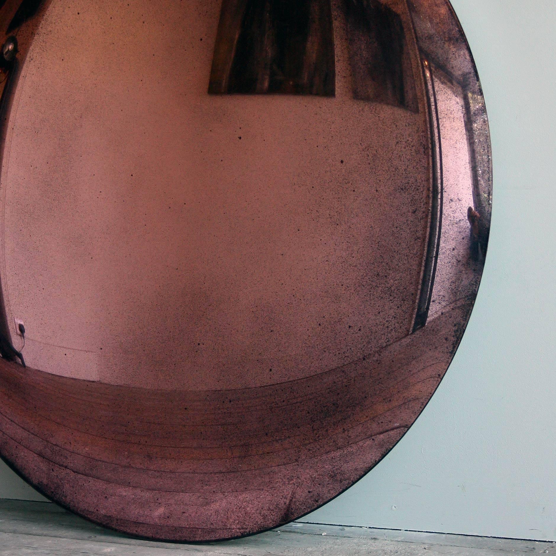 Grand miroir convexe rose antique Excellent état - En vente à Bagshot, GB