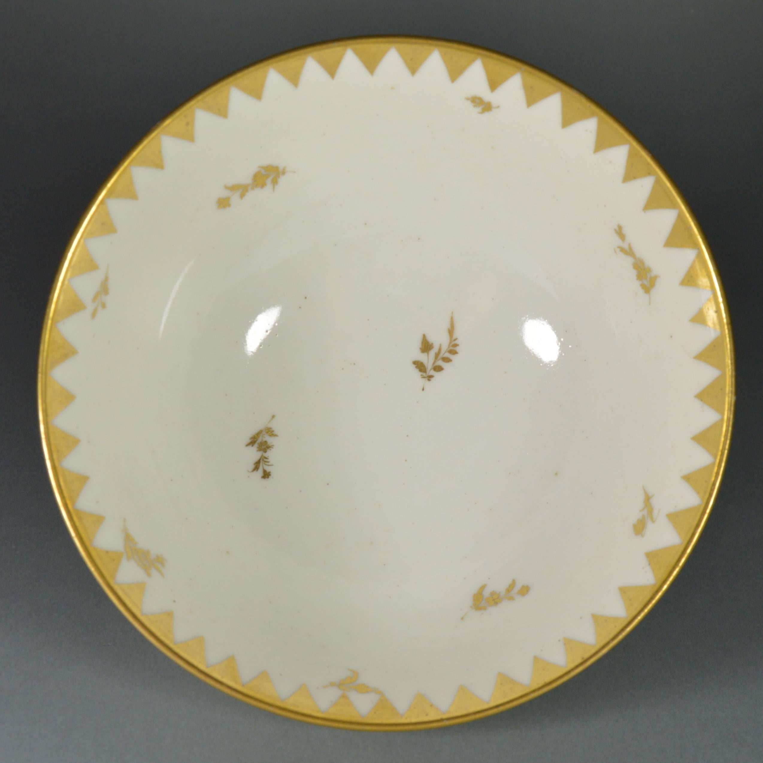Old Brussels Porcelain Slop Bowl by Louis Cretté Manufacture, 19th Century For Sale 2