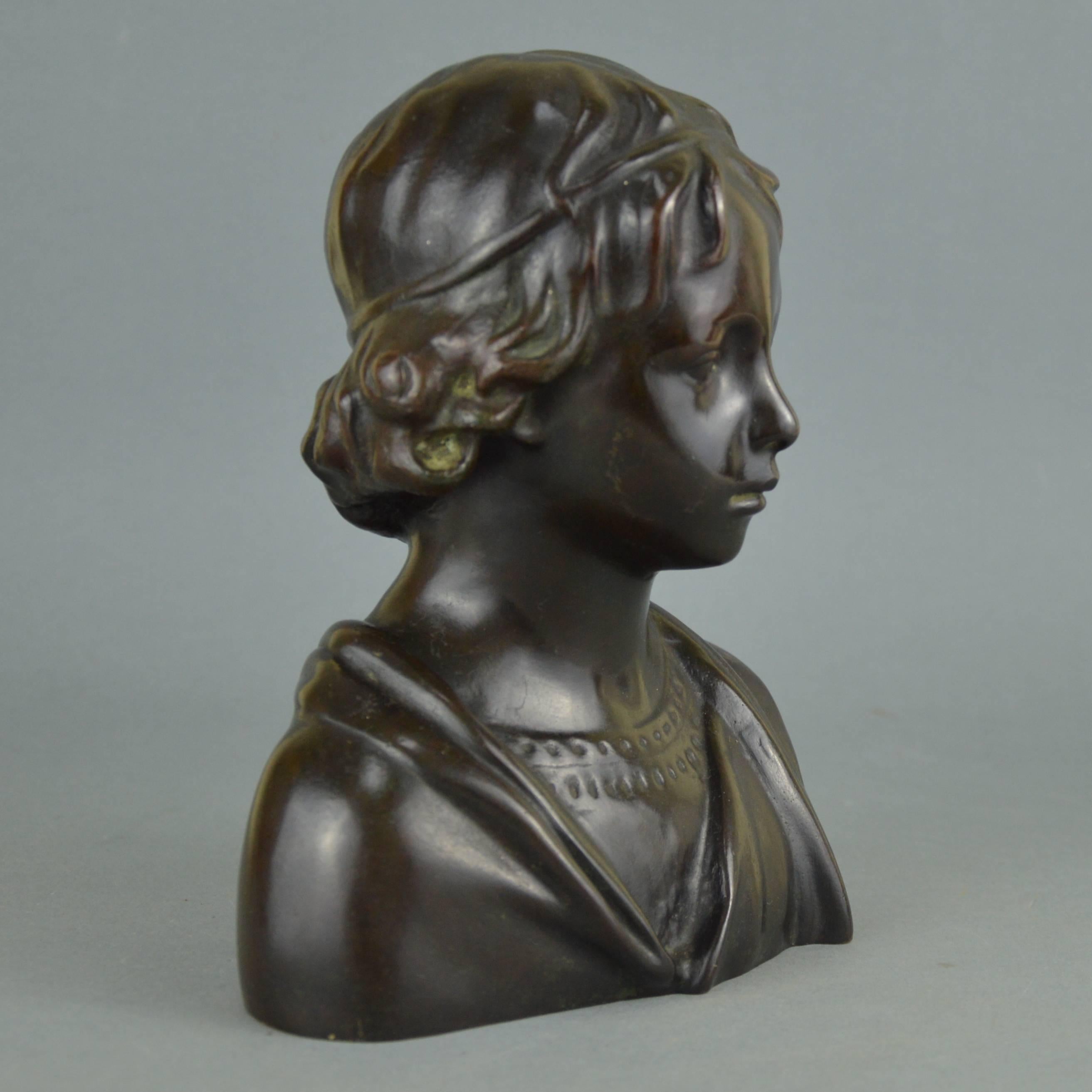 Cast Belgian Bronze Sculpture Bust of a Young Girl A.Daver Foundry, Late 19th Century