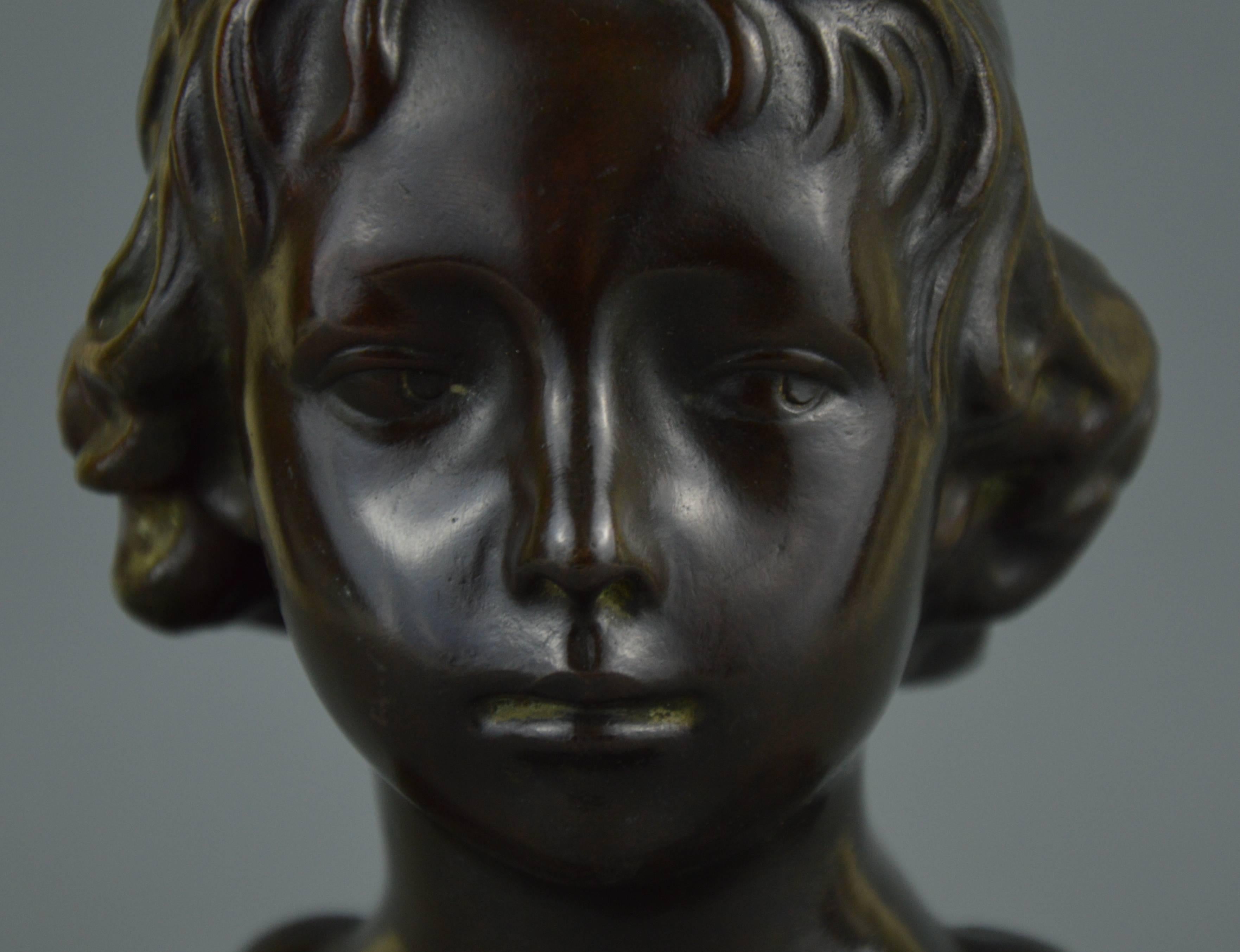 Belgian Bronze Sculpture Bust of a Young Girl A.Daver Foundry, Late 19th Century 4